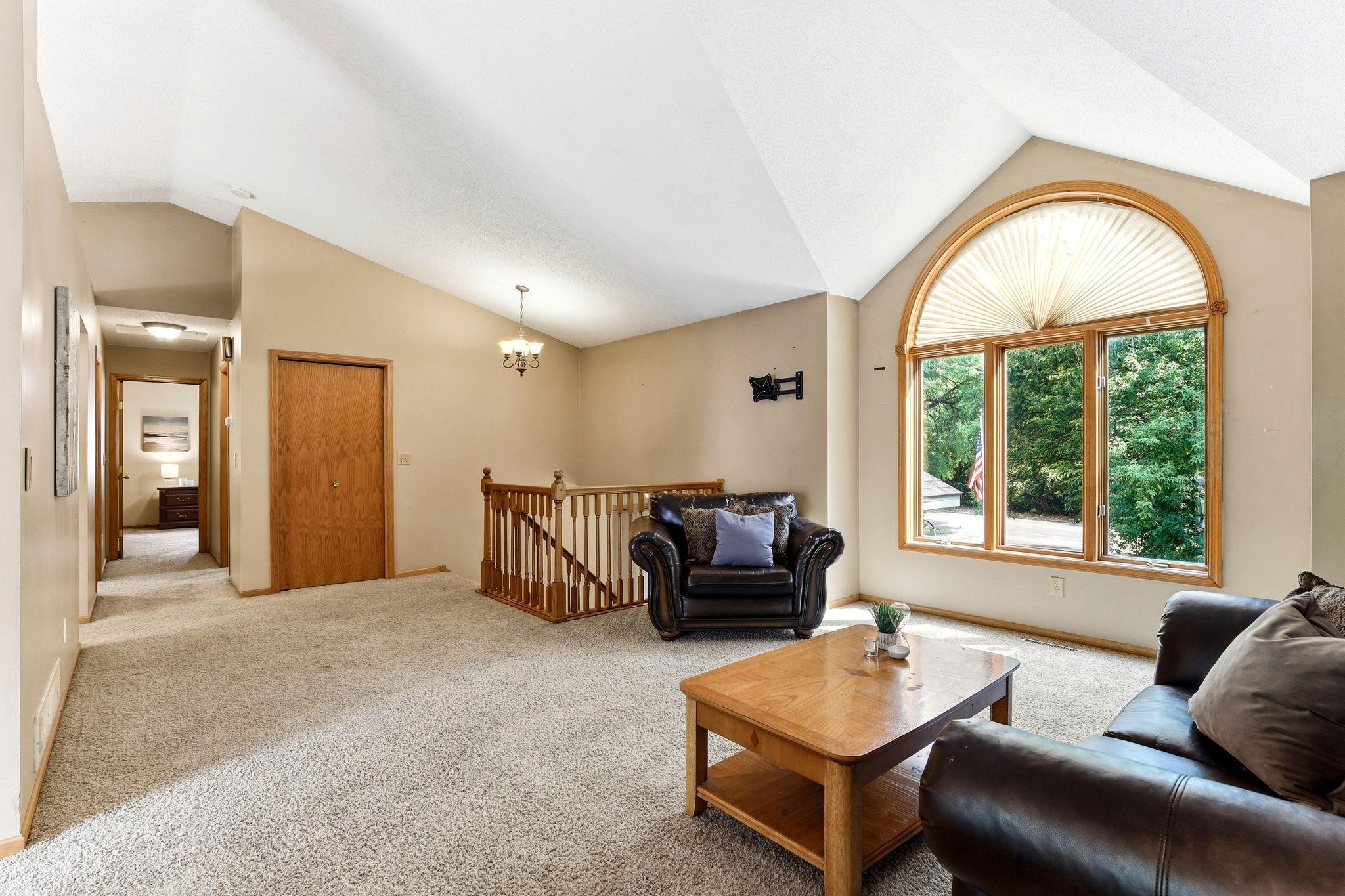 4th image of 397 Viking Dr E, Saint Paul, MN 55117 | MLS# 7076429