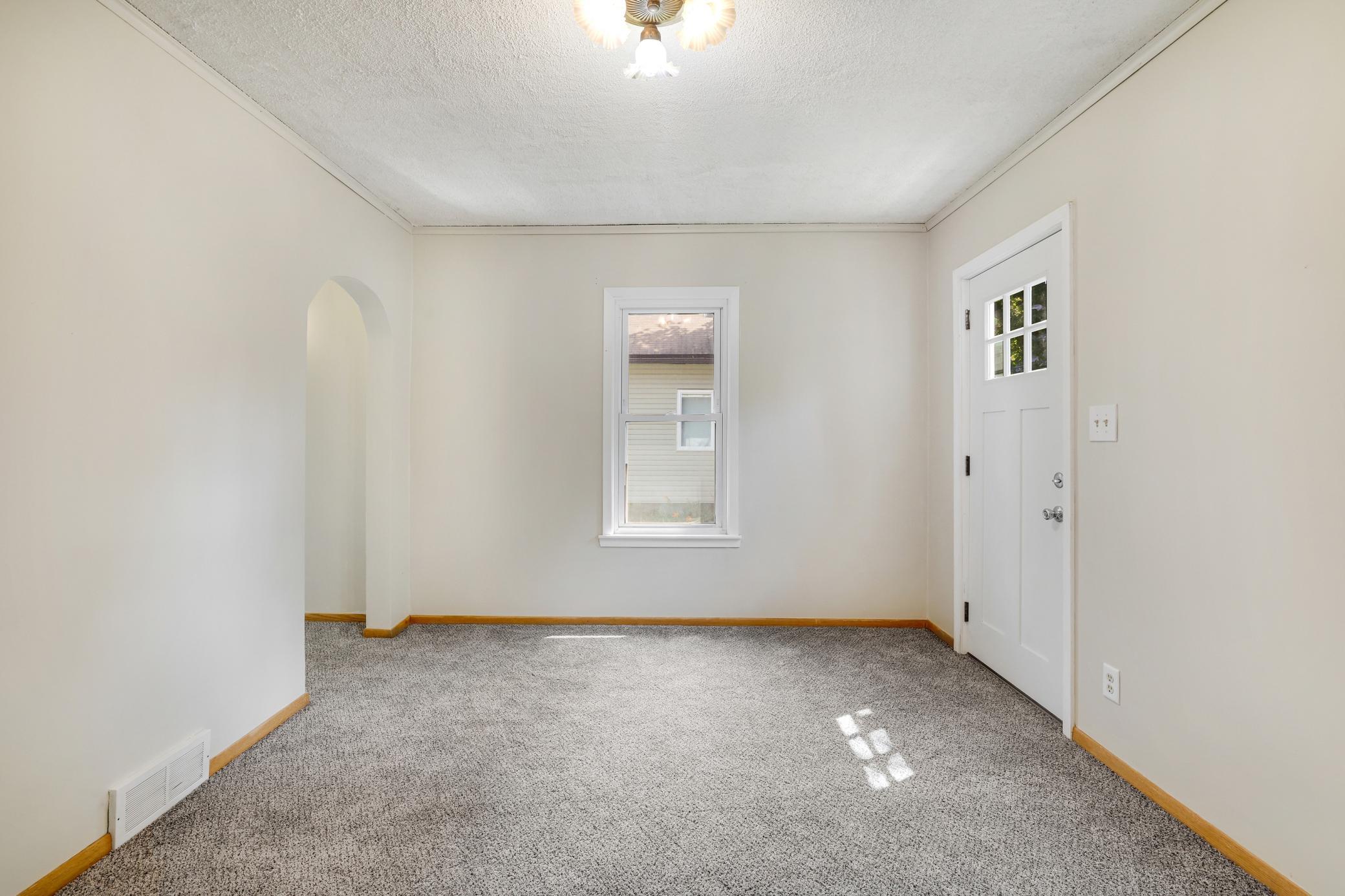 5th image of 1619 Reaney Ave, Saint Paul, MN 55106 | MLS# 7076497