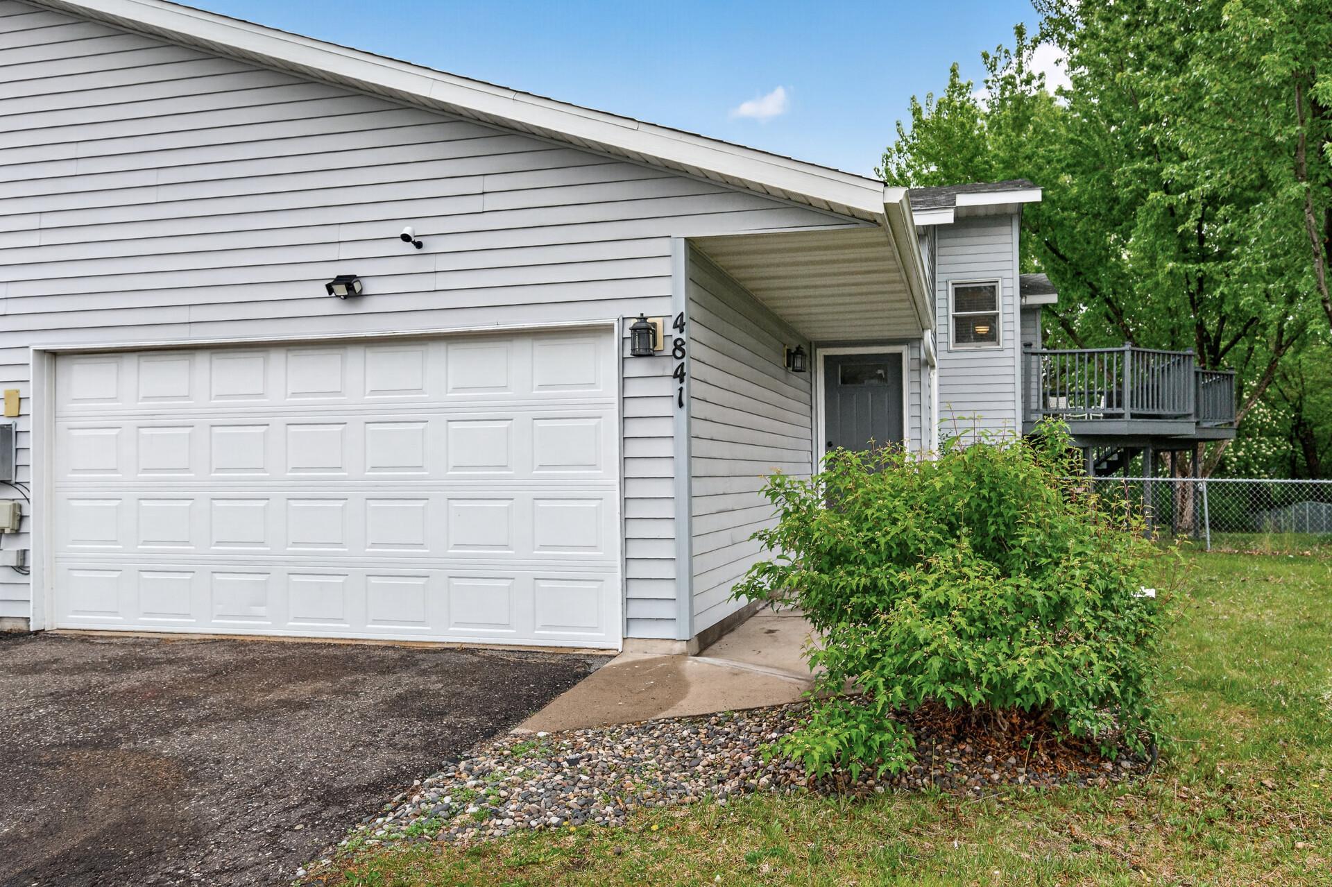 Homes for sale in Oakdale, MN | 4841 Helena Rd N, Oakdale, MN 55128 | MLS# 7076588