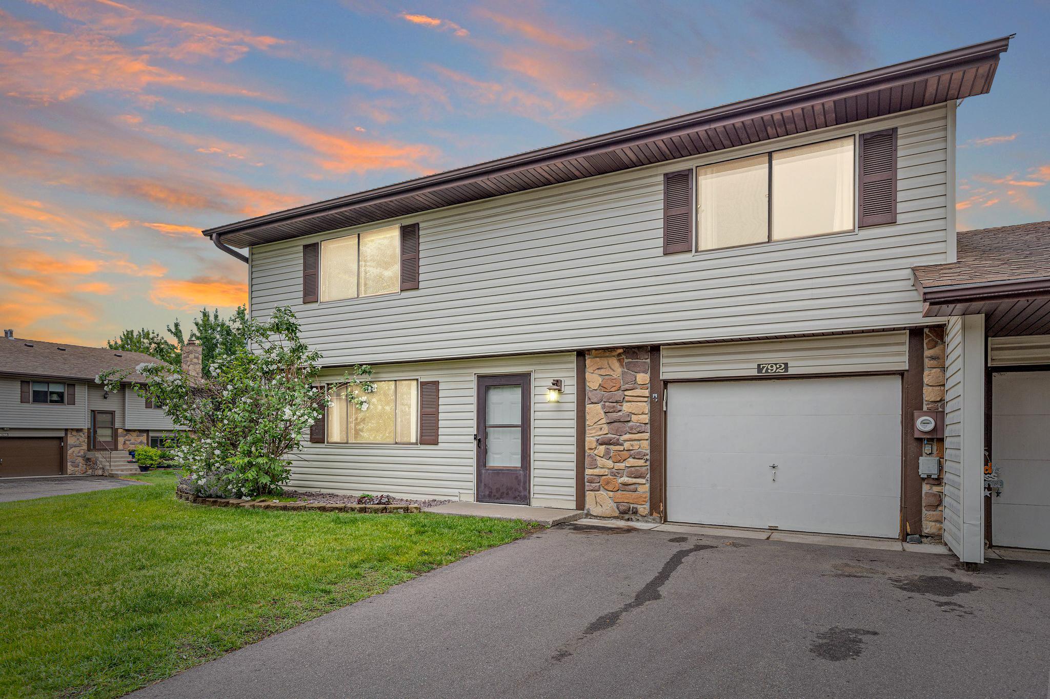 Homes for sale in Shoreview, MN | 792 Tanglewood Dr, Shoreview, MN 55126 | MLS# 7076763