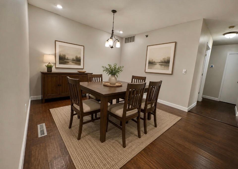 4th image of 2575 Heritage Dr, Mendota Heights, MN 55120