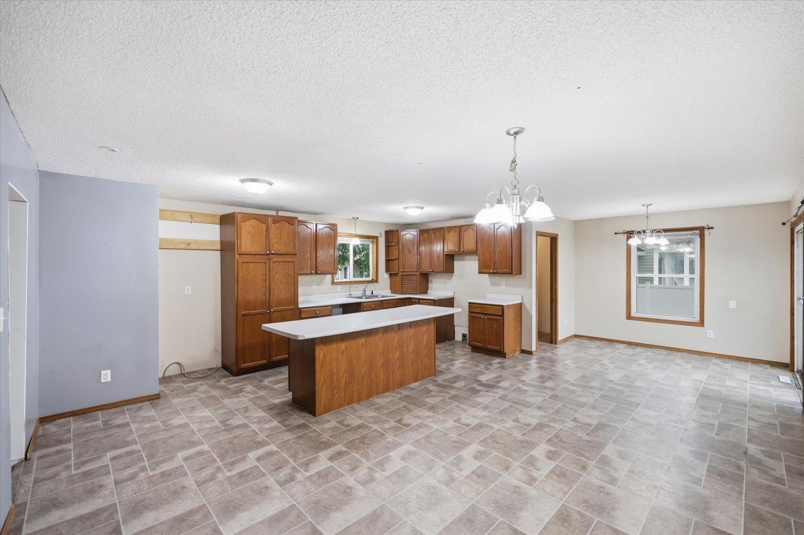Homes for sale in Hastings, MN | 302 3Rd St W, Hastings, MN 55033 | MLS# 7077365