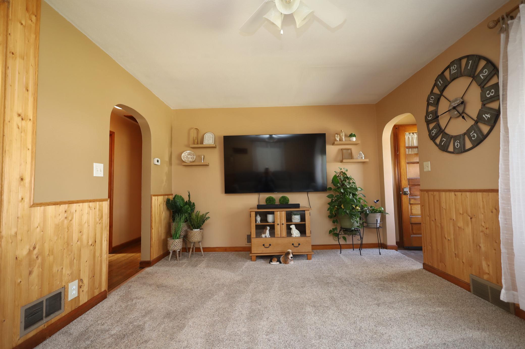 Homes for sale in Hillsboro, ND | 15 2nd St Se, Hillsboro, ND 58045 | MLS# 7077535