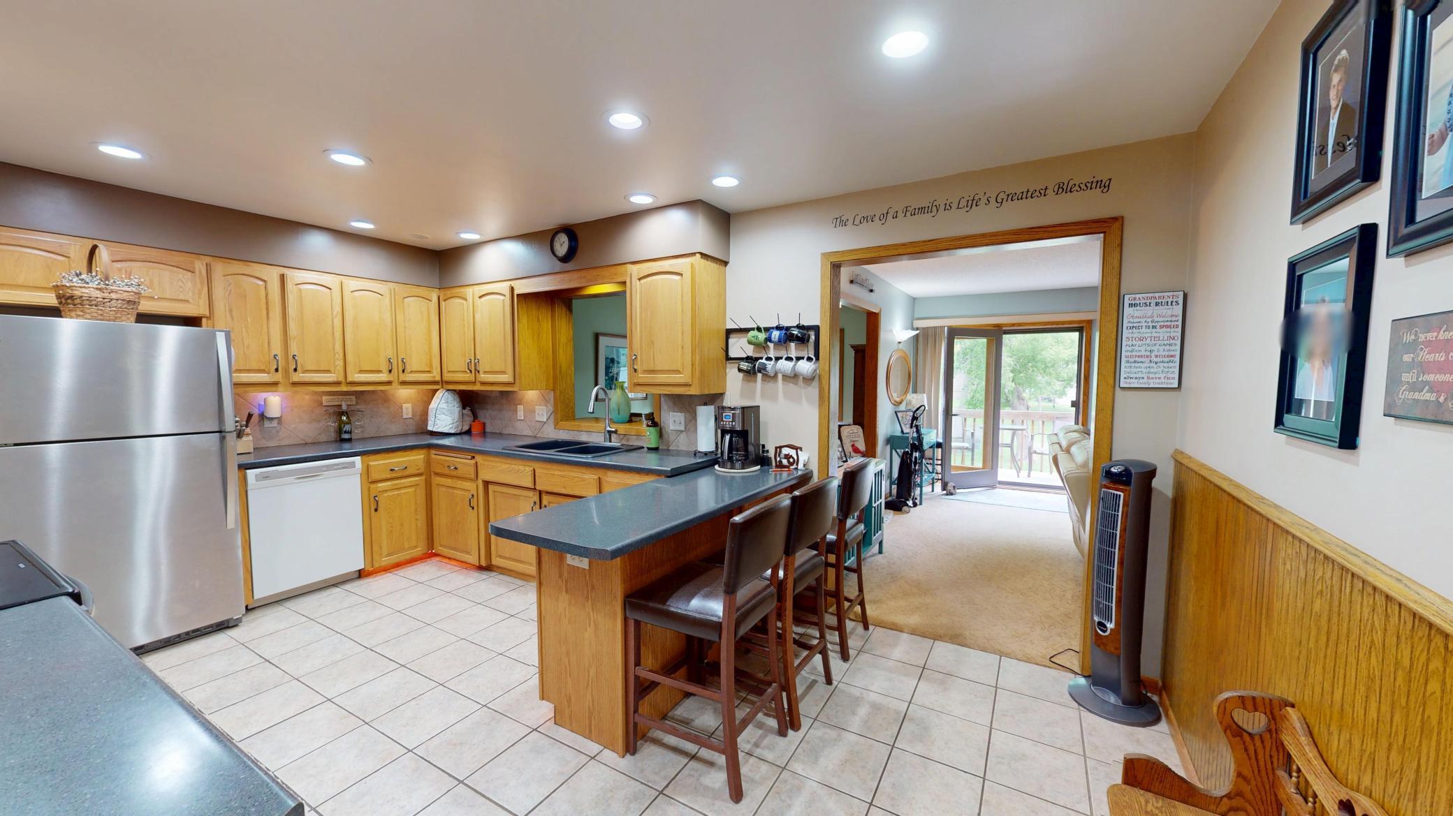 3rd image of 1112 Bridge Ave, Albert Lea, MN 56007 | MLS# 7077792