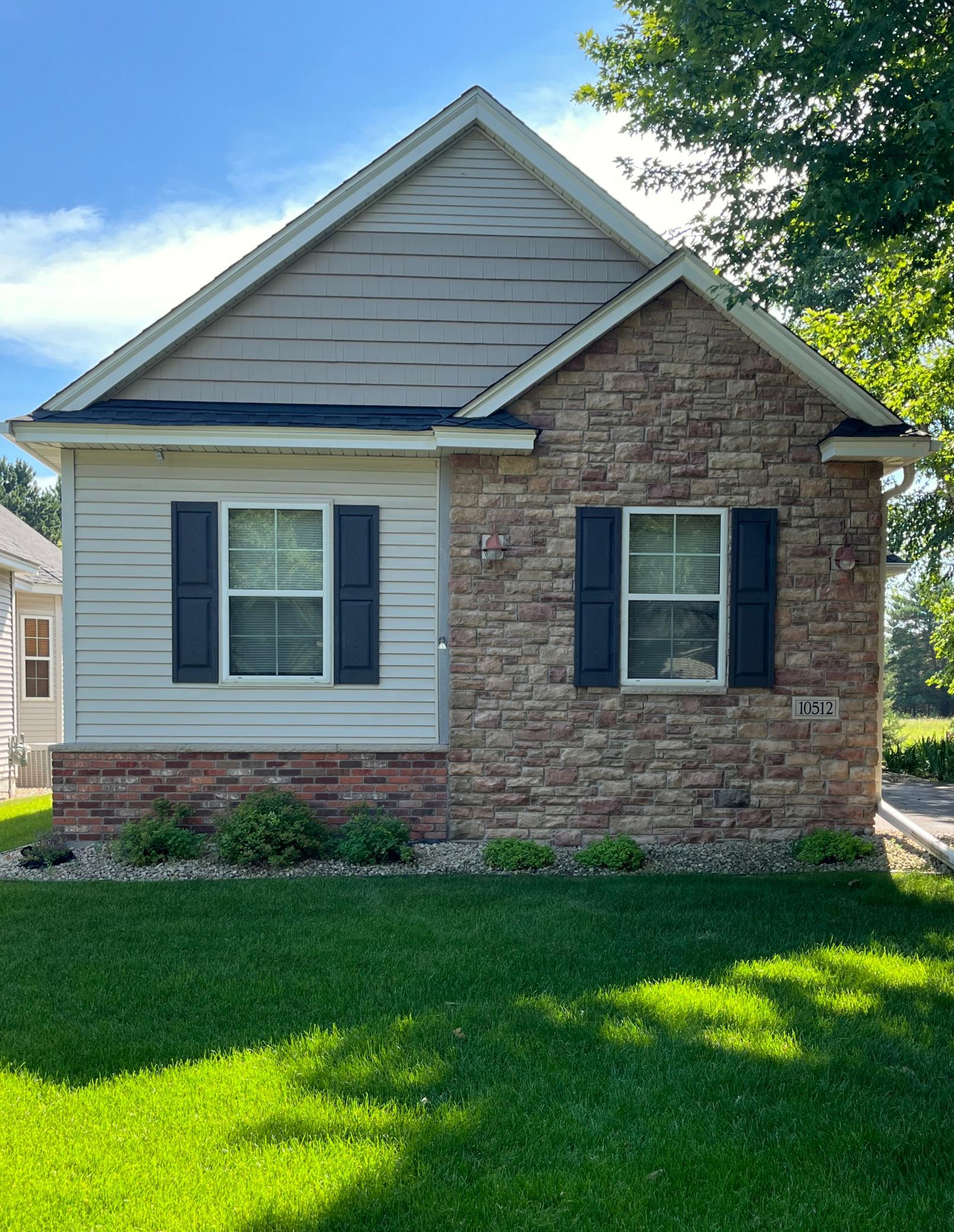2nd image of 10512 Mississippi Cir N, Brooklyn Park, MN 55443 | MLS# 7077836