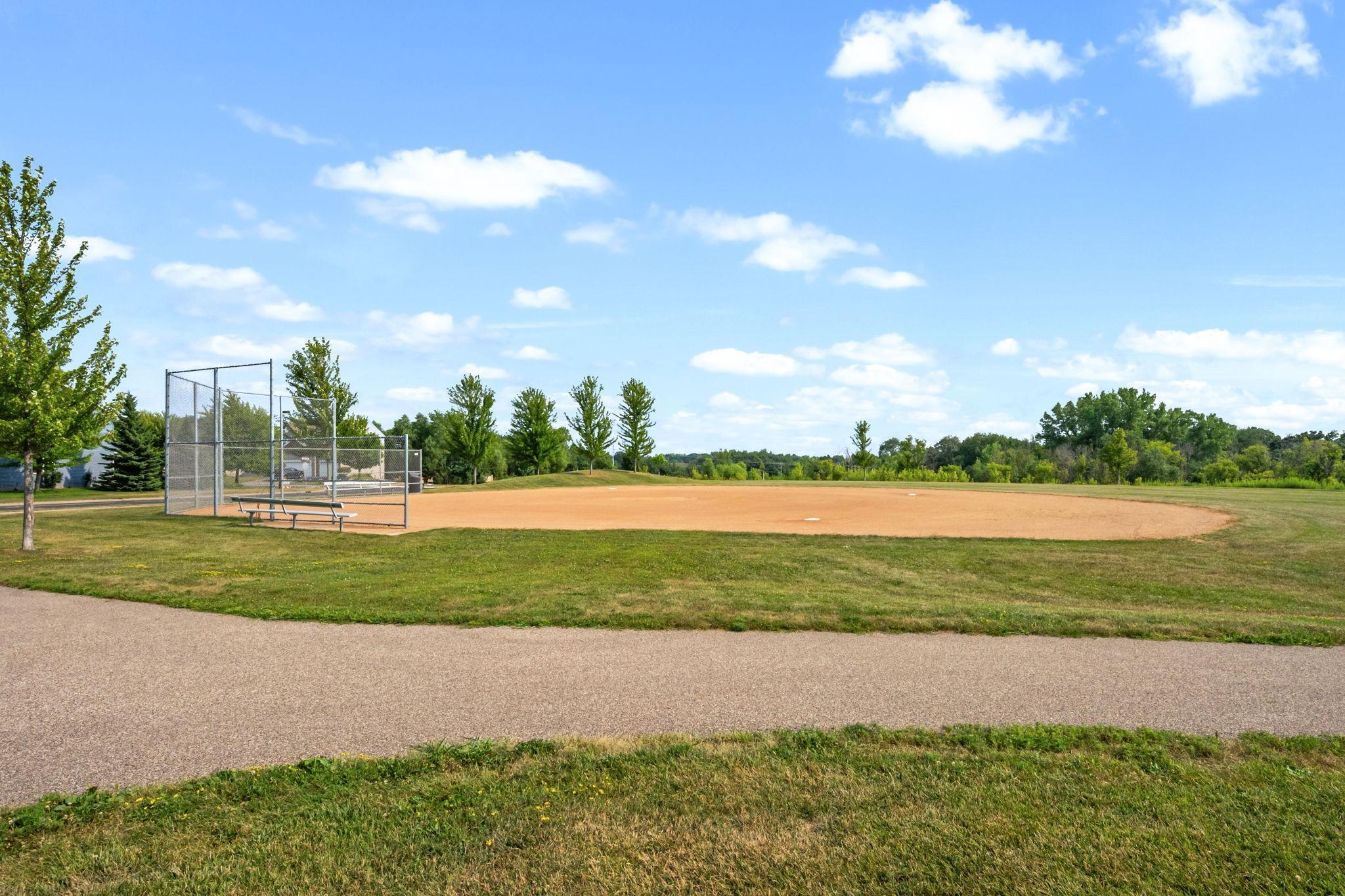 40th image of 9531 Declaration Dr, Chanhassen, MN 55317 | MLS# 7077873