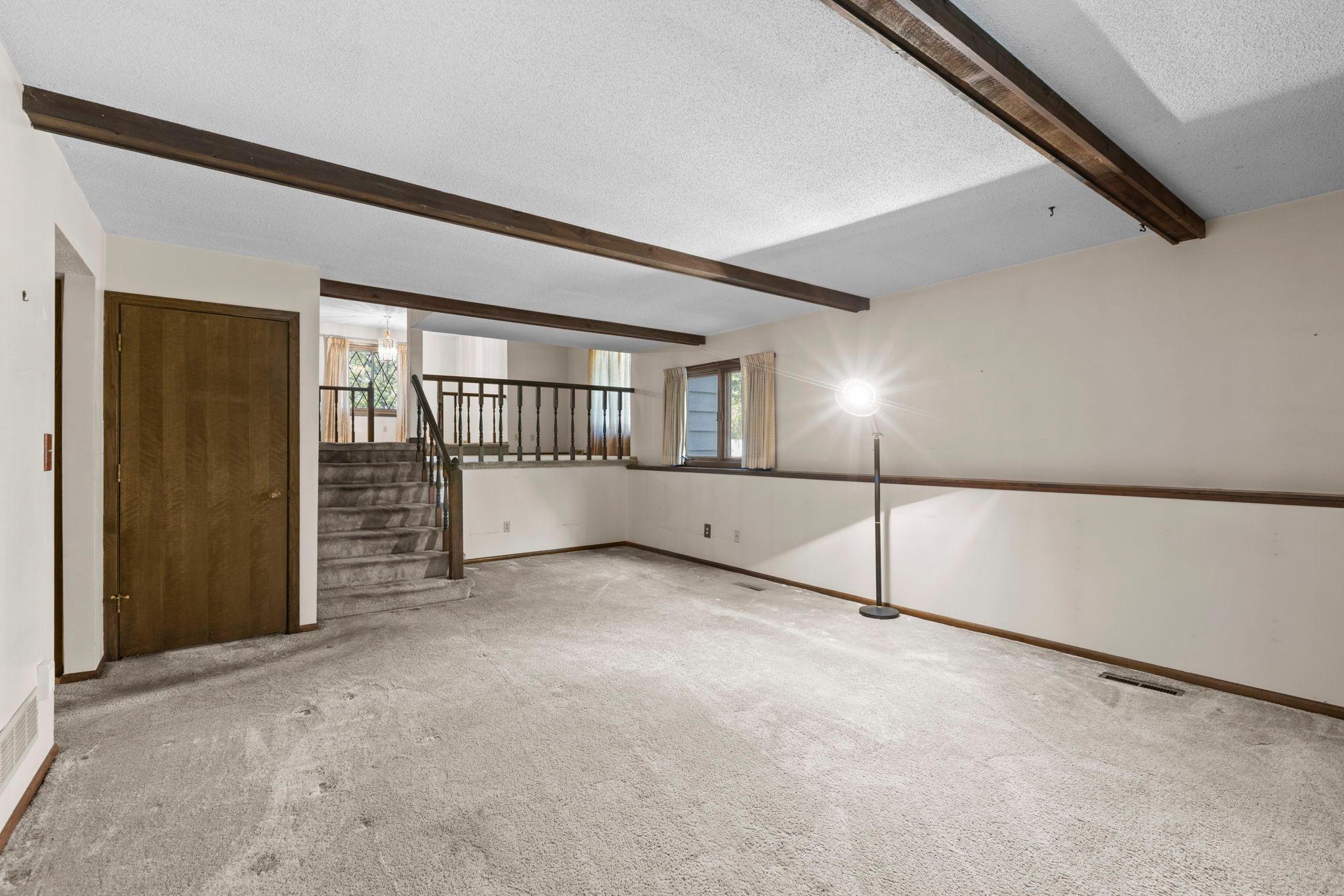 2nd image of 8233 Pleasant View Ct, Saint Paul, MN 55112 | MLS# 7078183