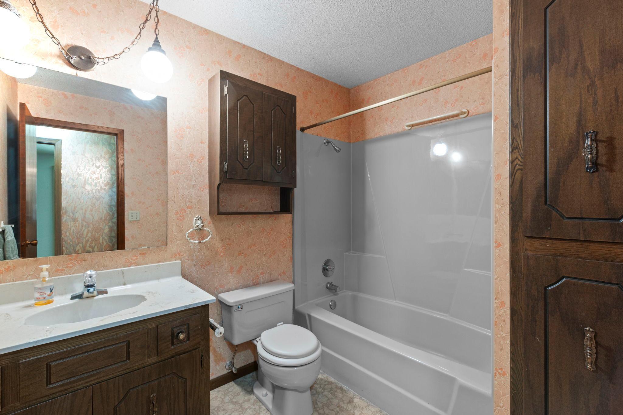 5th image of 8233 Pleasant View Ct, Saint Paul, MN 55112 | MLS# 7078183