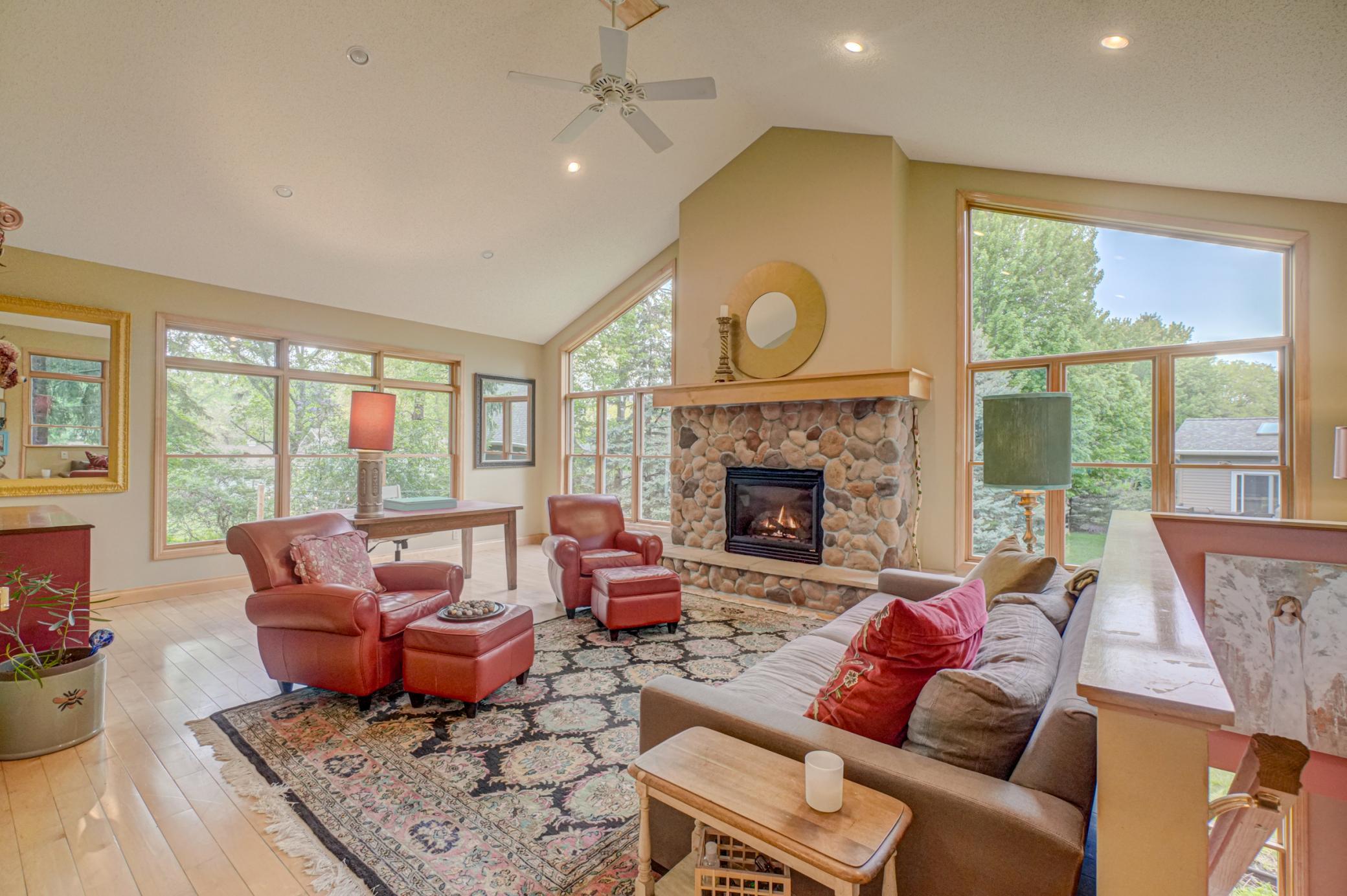 4th image of 1005 Spruce Dr, Hudson, WI 54016 | MLS# 7078218
