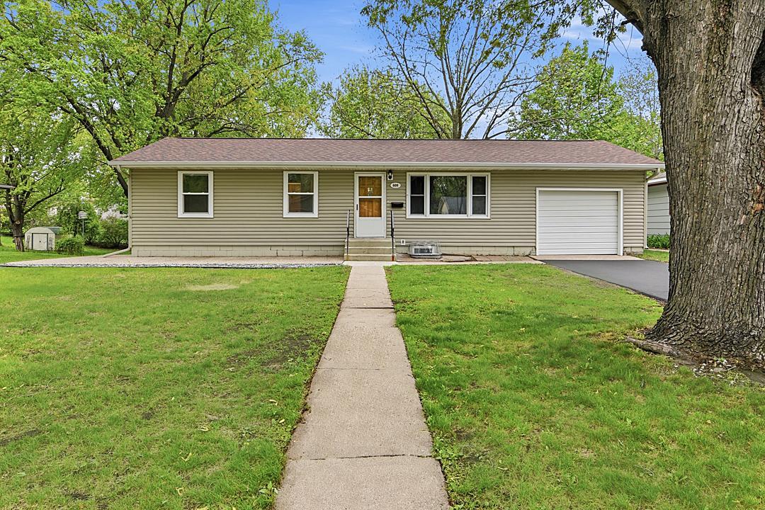 2nd image of 609 4th Ave N, Sauk Rapids, MN 56379 | MLS# 7078523