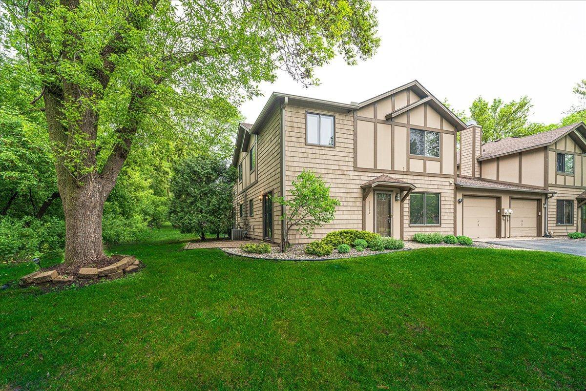 Homes for sale in Eden Prairie, MN | 11574 Carriage Ct, Eden Prairie, MN 55344 | MLS# 7078754