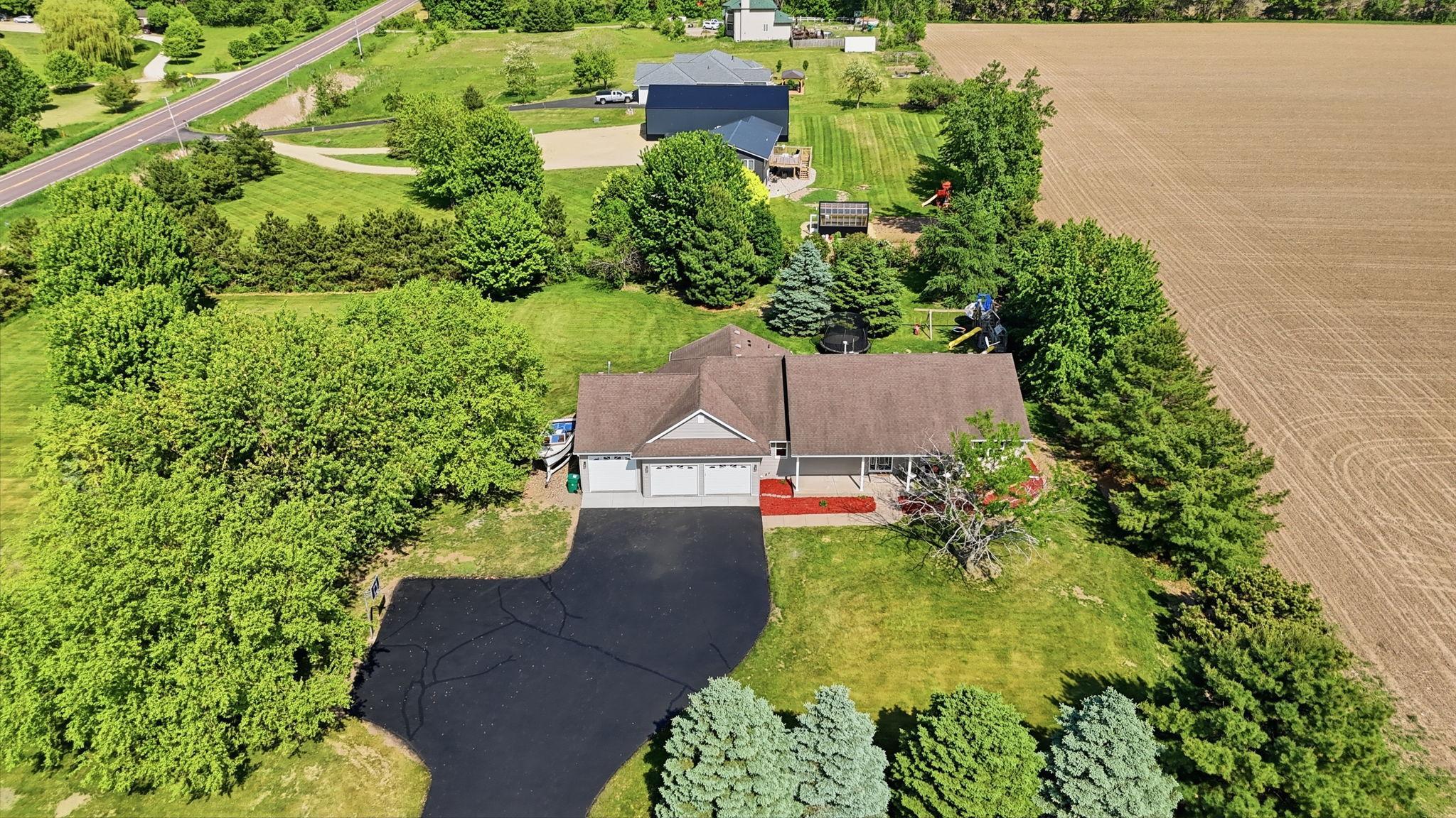 Homes for sale in Roberts, WI | 545 Kreuziger Rd, Roberts, WI 54023 | MLS# 7078811
