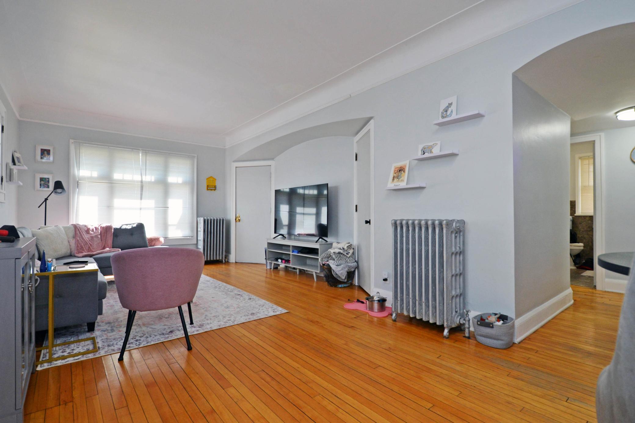 4th image of 3324 Hennepin Ave, Minneapolis, MN 55408 | MLS# 7078935