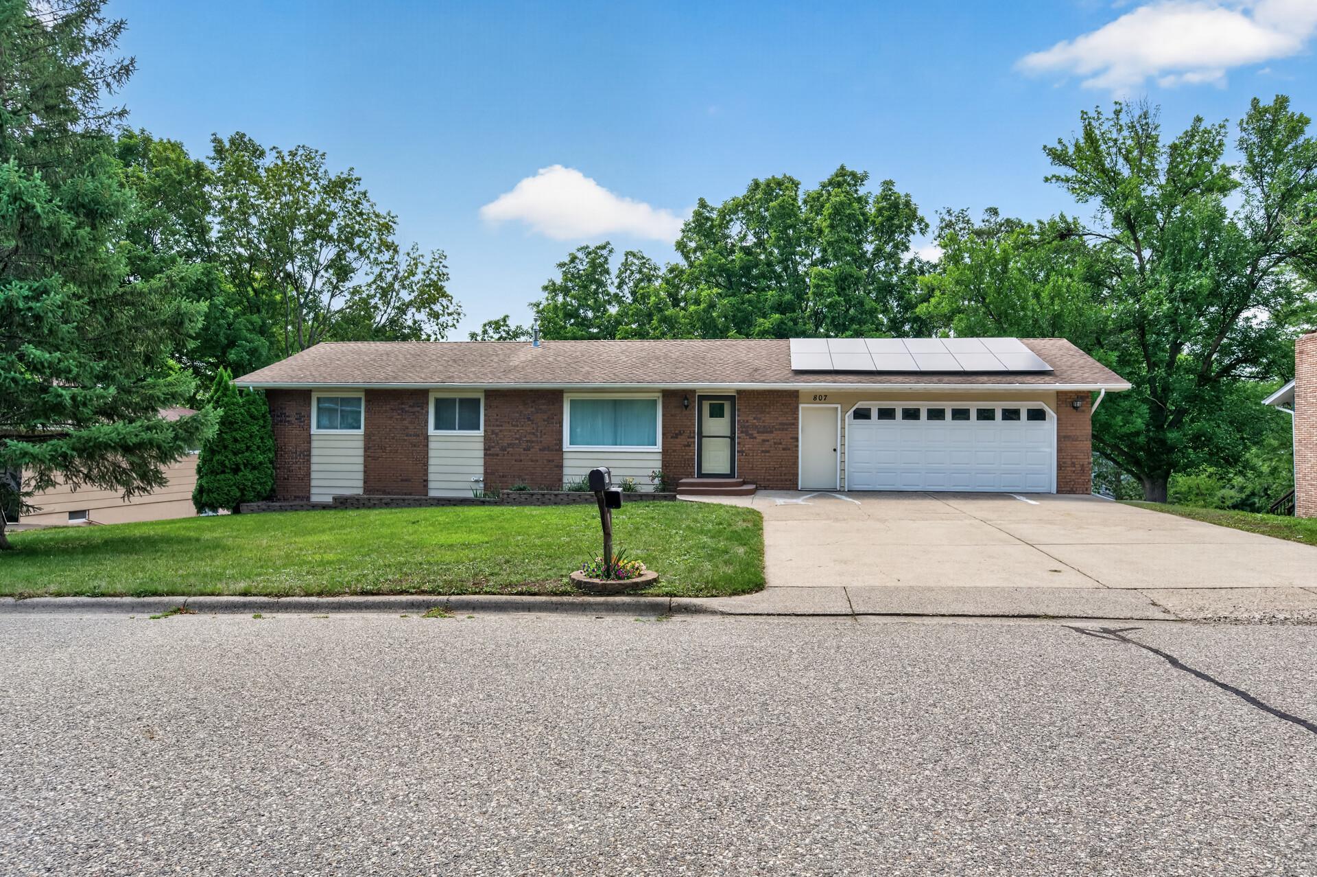 1st image of 807 2nd Ave S, Buffalo, MN 55313 | MLS# 7078980