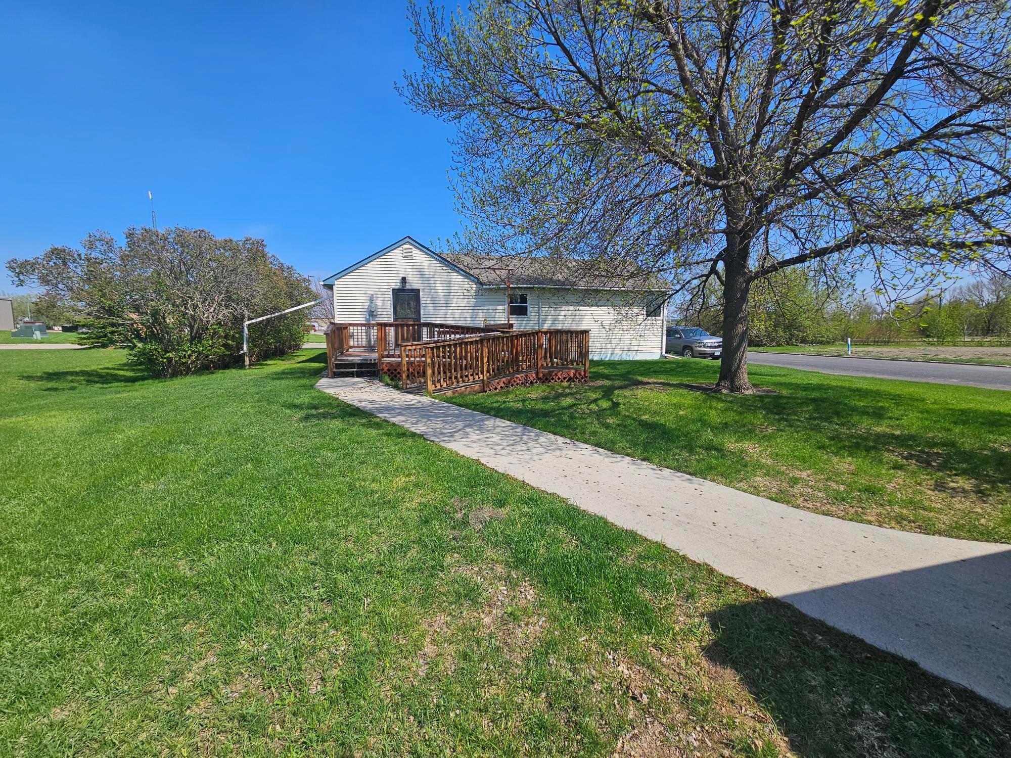2nd image of 127 S State St, Warren, MN 56762 | MLS# 7079081