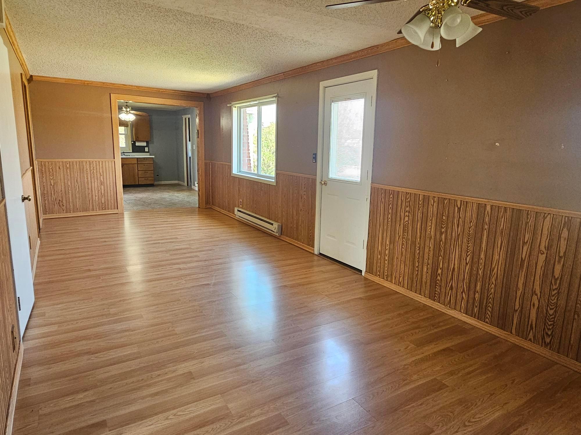 3rd image of 127 S State St, Warren, MN 56762 | MLS# 7079081