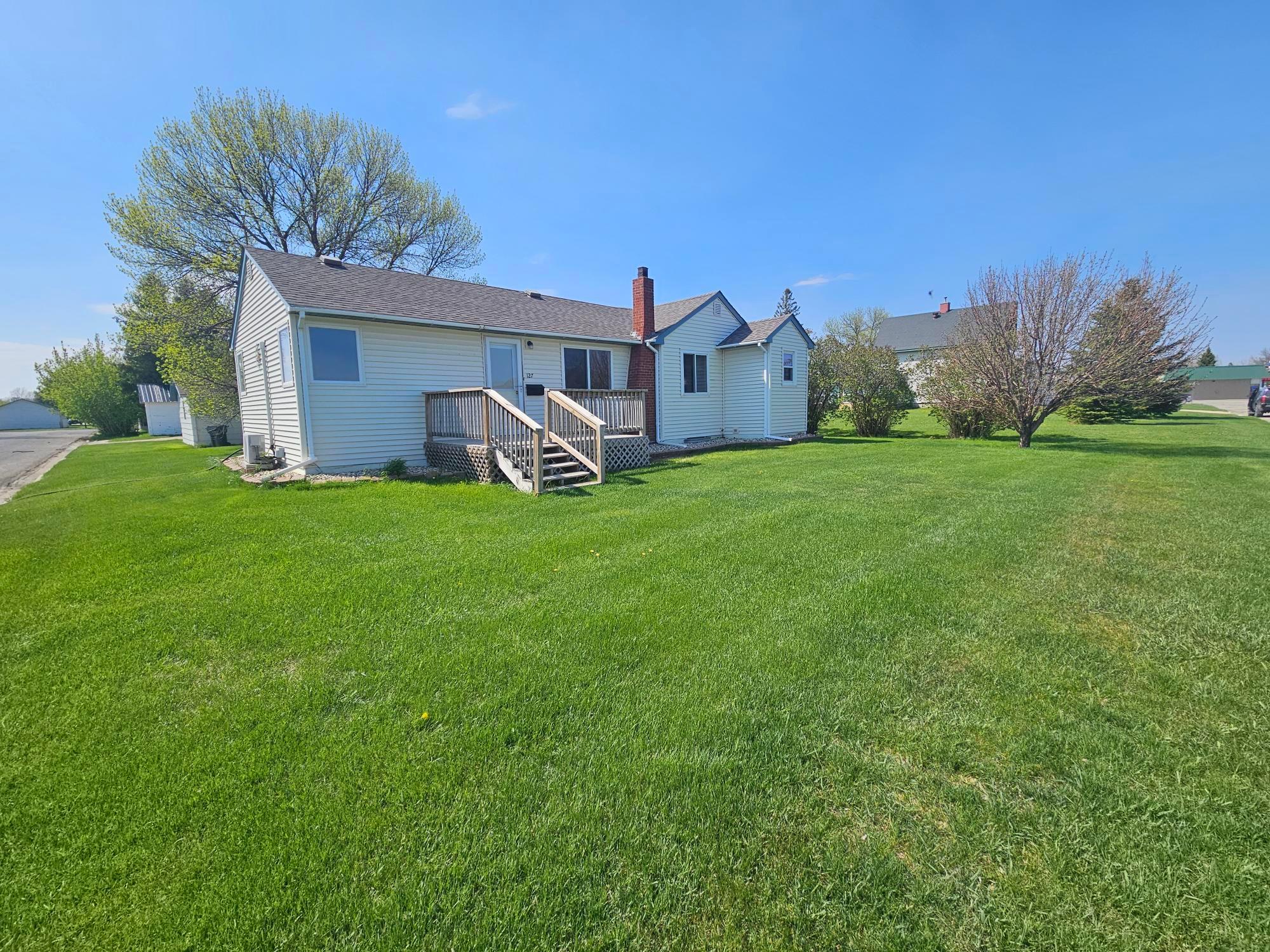 Homes for sale in Warren, MN | 127 S State St, Warren, MN 56762 | MLS# 7079081