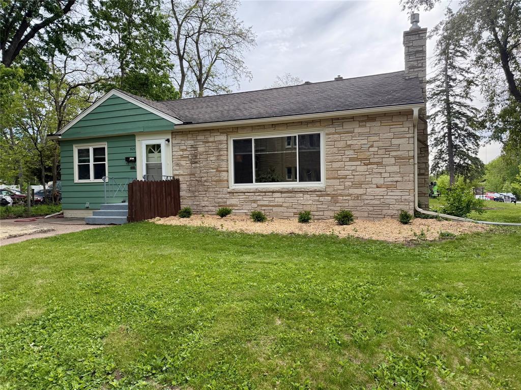 Homes for sale in Eau Claire, WI | 505 3rd Ave, Eau Claire, WI 54703 | MLS# 7079239