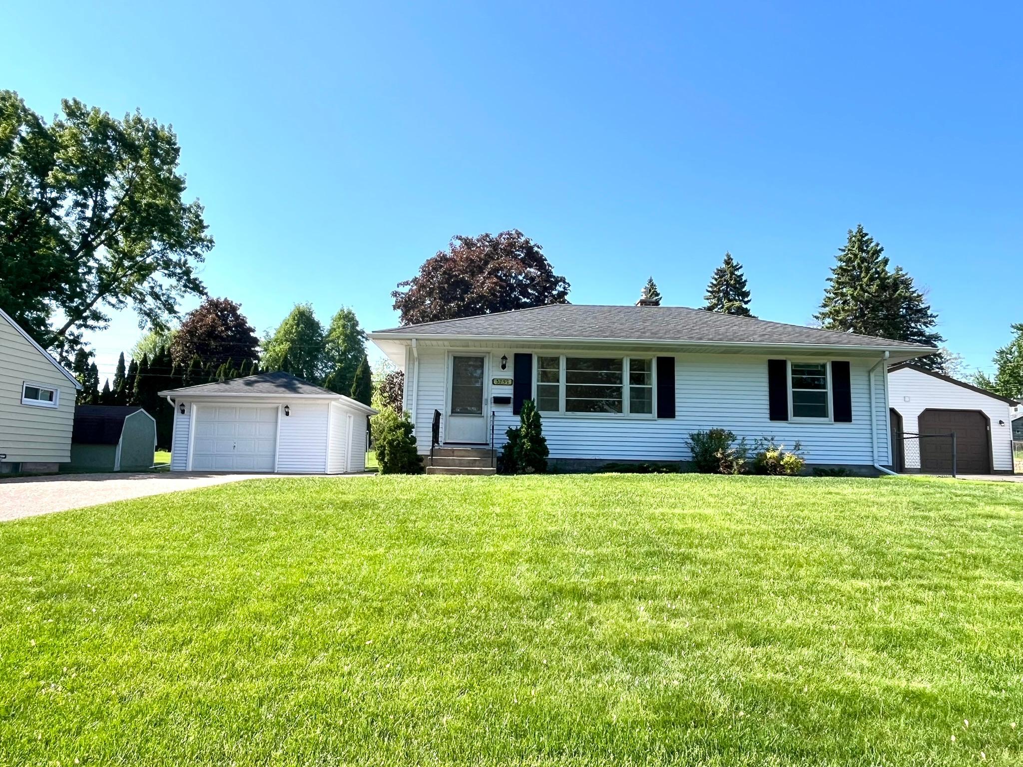 Homes for sale in Inver Grove Heights, MN | 3752 Upper 73rd St E, Inver Grove Heights, MN 55076 | MLS# 7079489