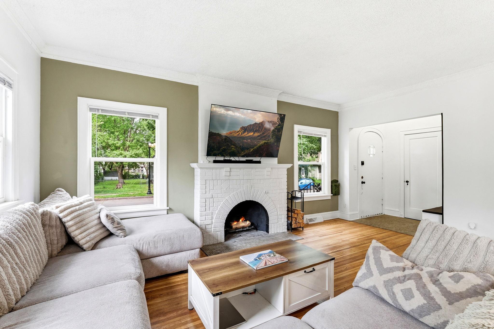 3rd image of 890 22Nd Ave Se, Minneapolis, MN 55414 | MLS# 7079726