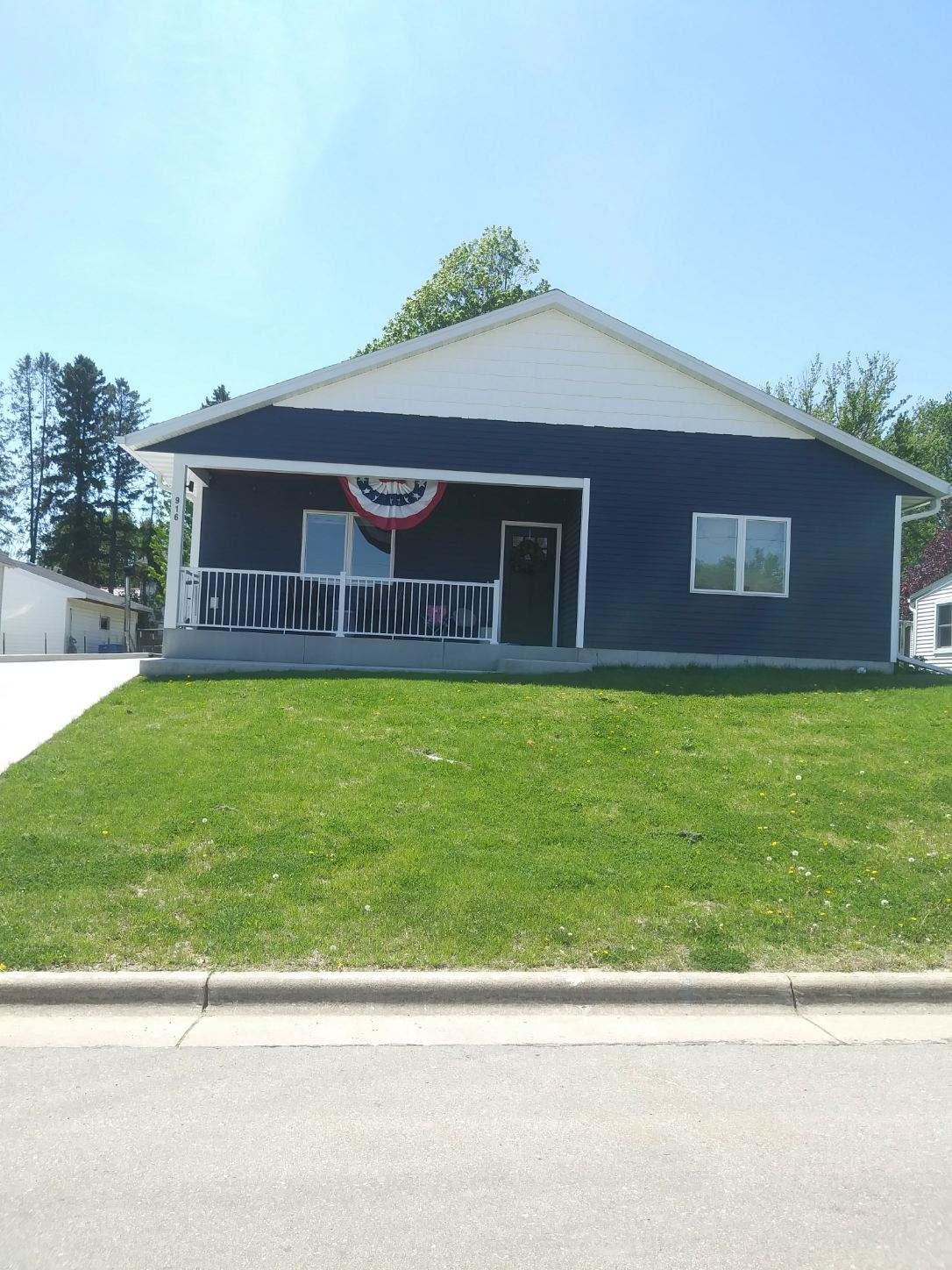 Homes for sale in Caledonia, MN | 916 E Main St, Caledonia, MN 55921 | MLS# 7079928
