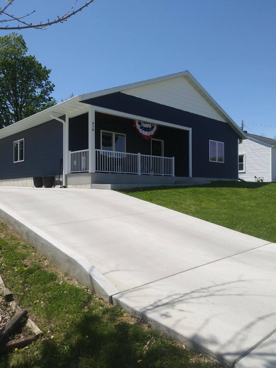 Homes for sale in Caledonia, MN | 916 E Main St, Caledonia, MN 55921 | MLS# 7079928