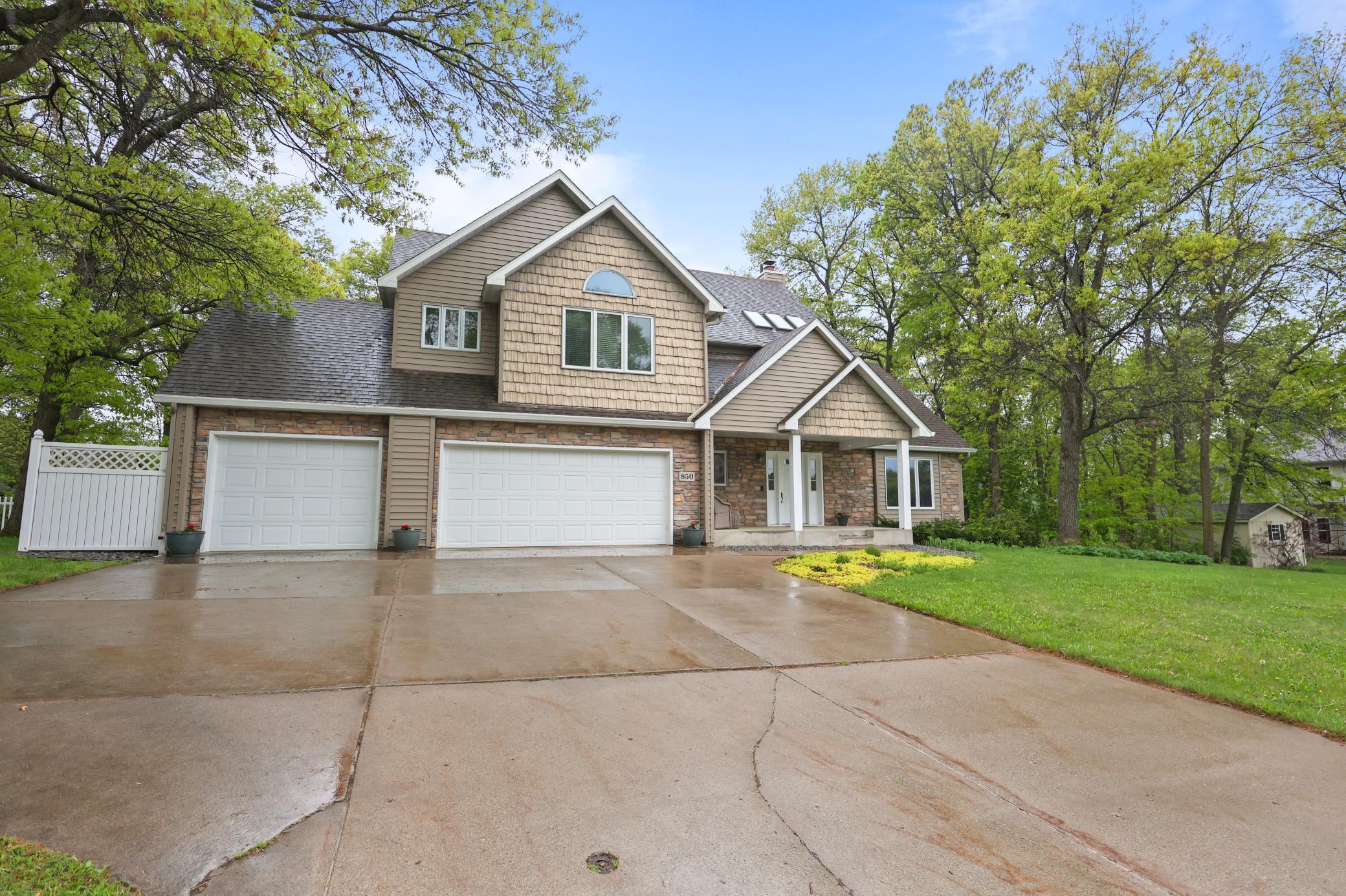 2nd image of 850 Meadowlawn Ct, Sartell, MN 56377 | MLS# 7079933