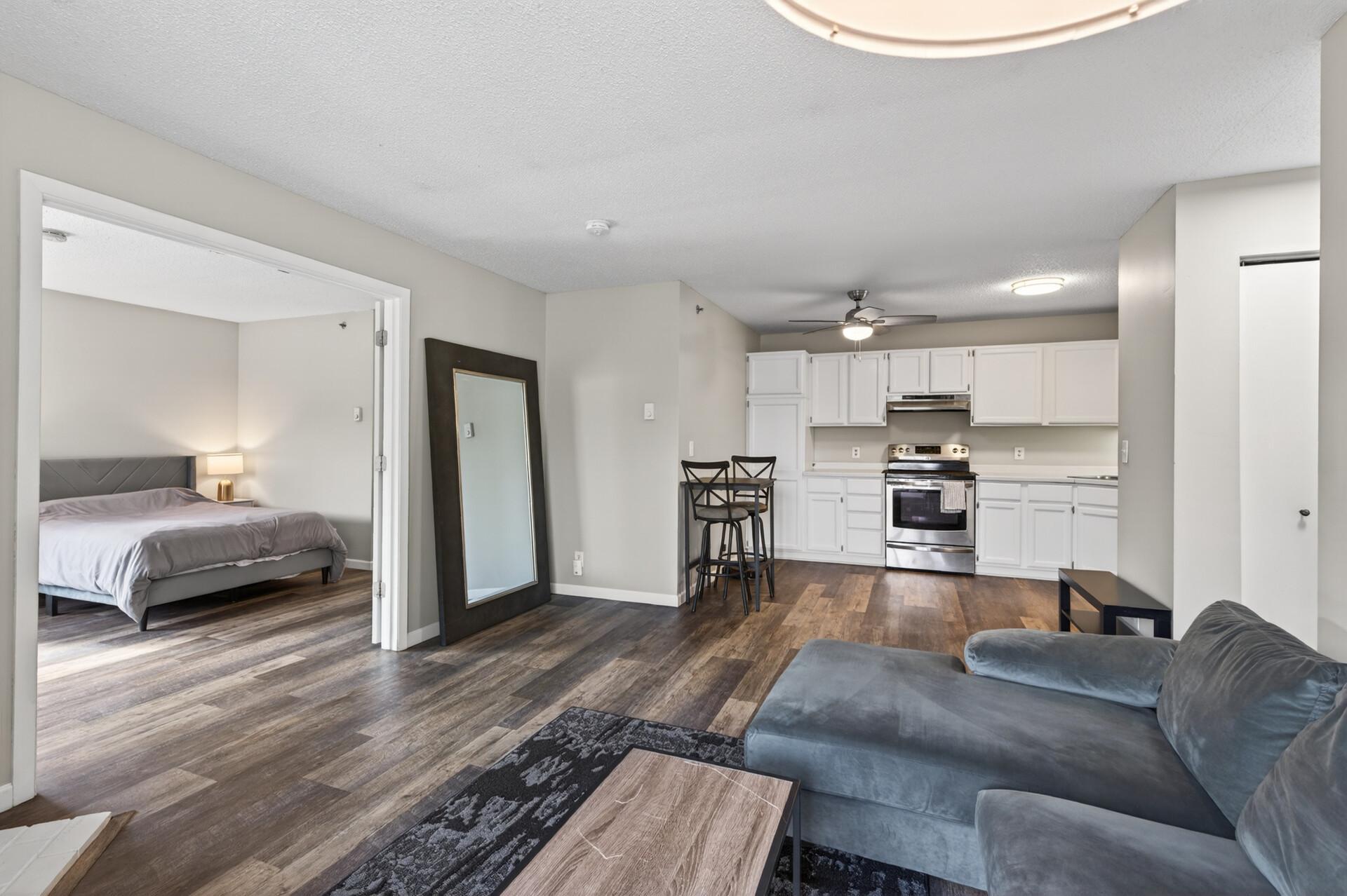 4th image of 2160 Ridge Dr, St. Louis Park, MN 55416