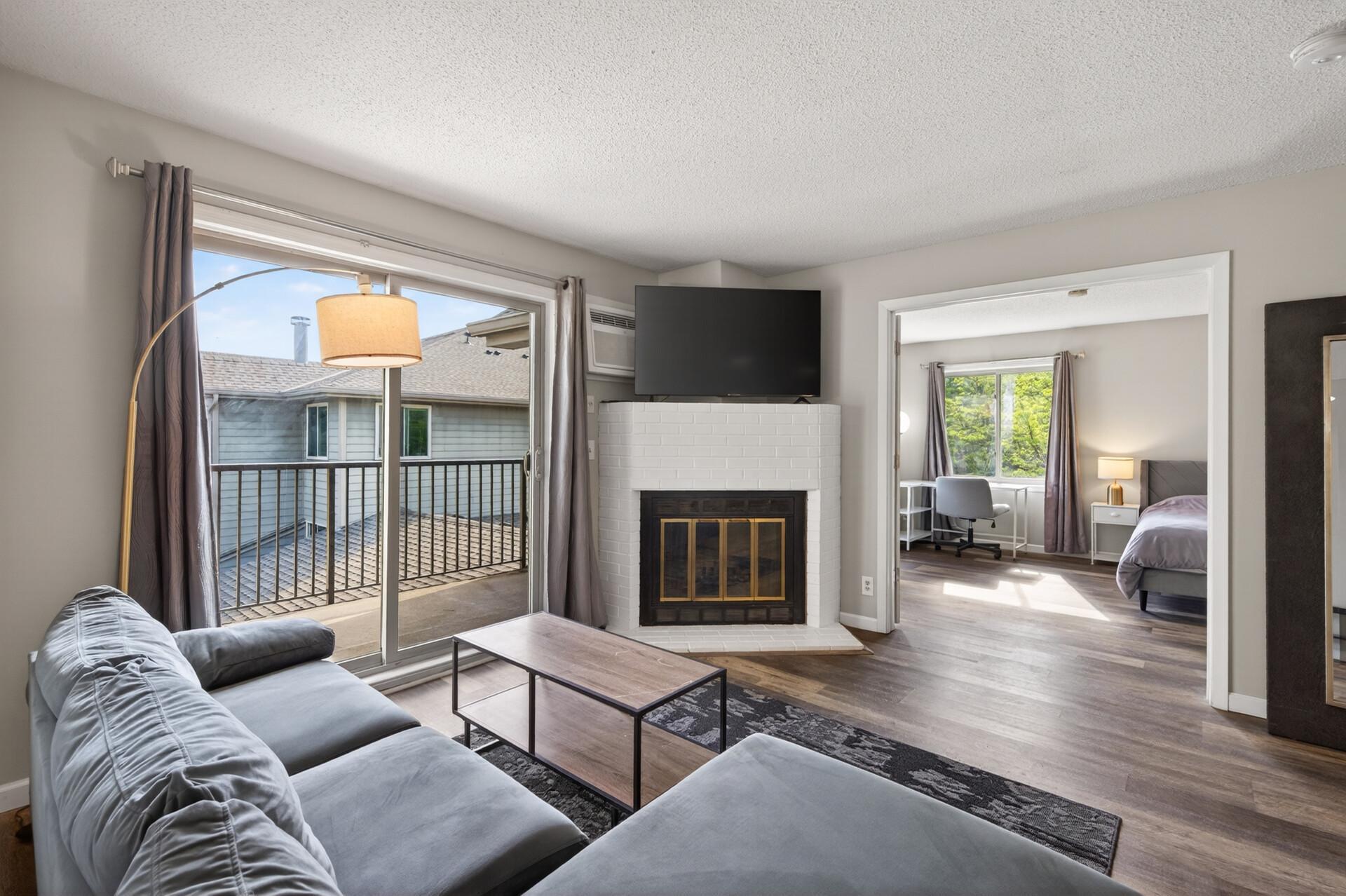 3rd image of 2160 Ridge Dr, St. Louis Park, MN 55416