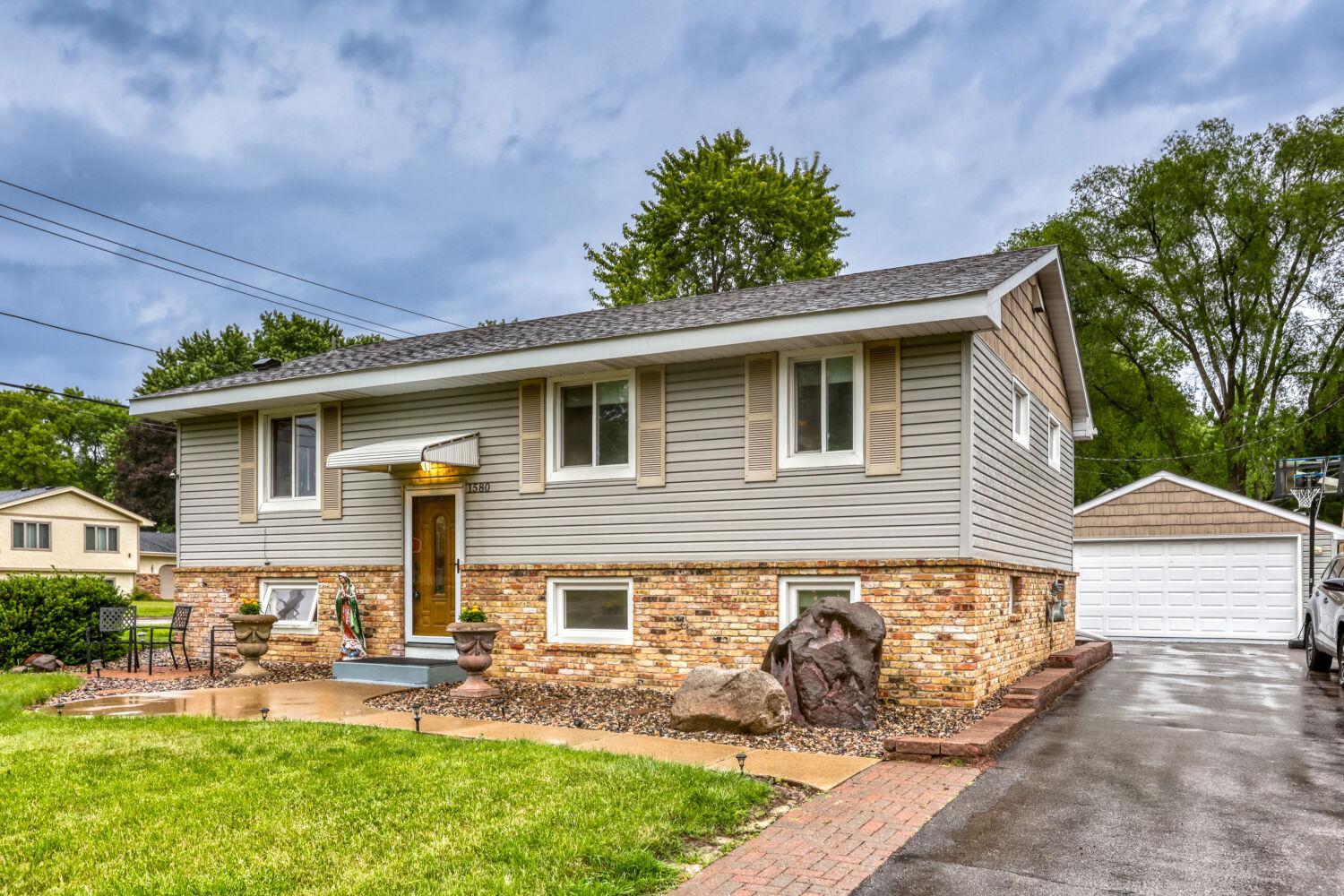 Homes for sale in New Brighton, MN | 1580 16th St Nw, New Brighton, MN 55112 | MLS# 7080410
