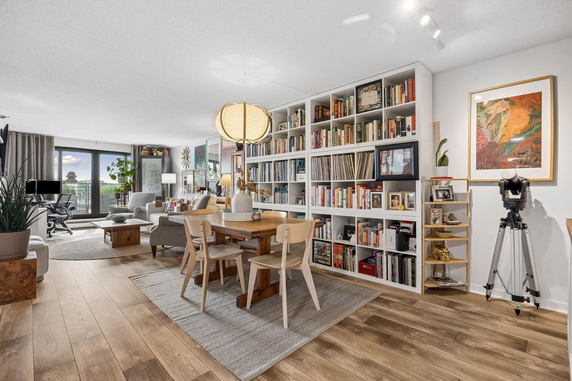 5th image of 52 Groveland Ter #A304, Minneapolis, MN 55403 | MLS# 7080474