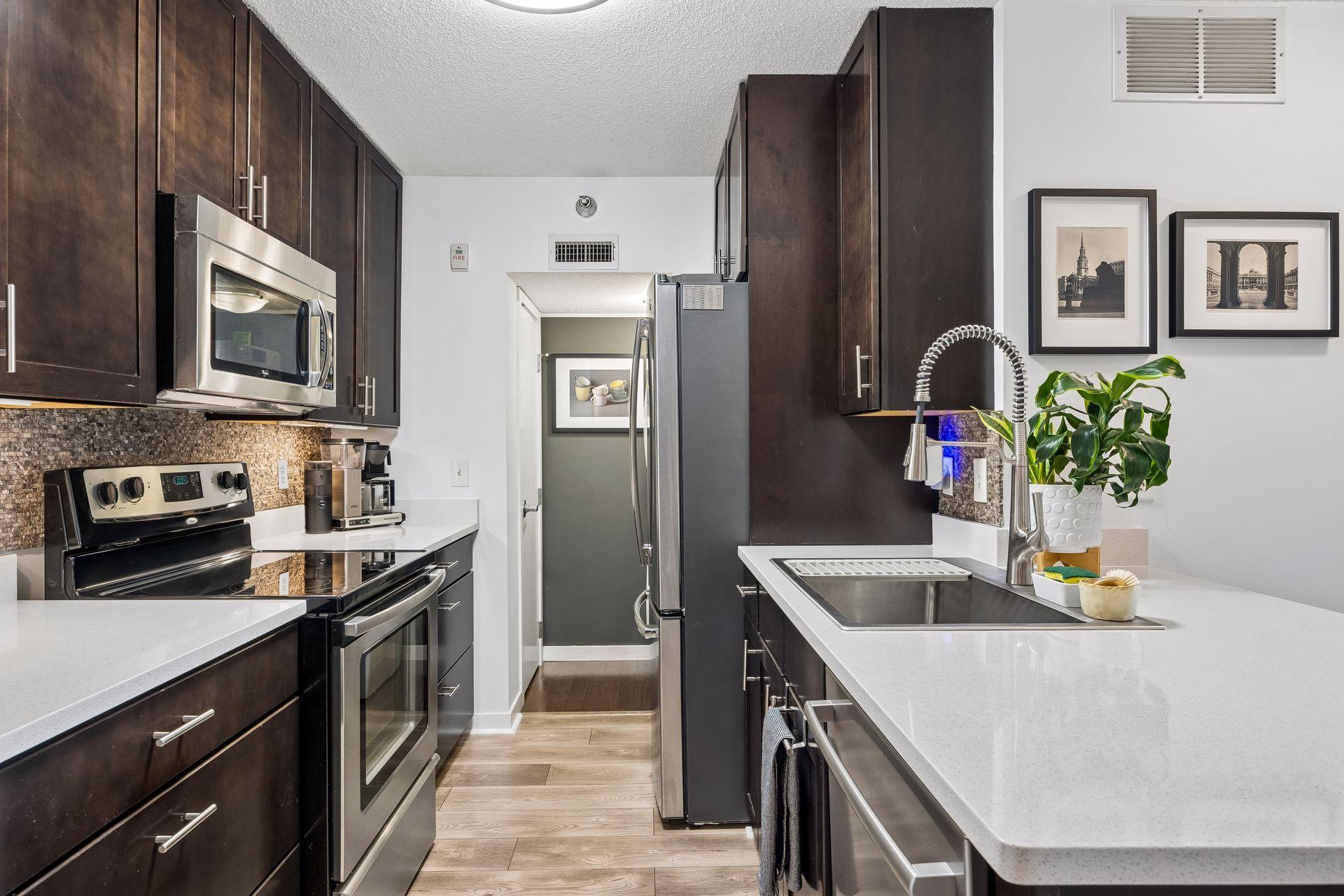 2nd image of 52 Groveland Ter #A304, Minneapolis, MN 55403 | MLS# 7080474