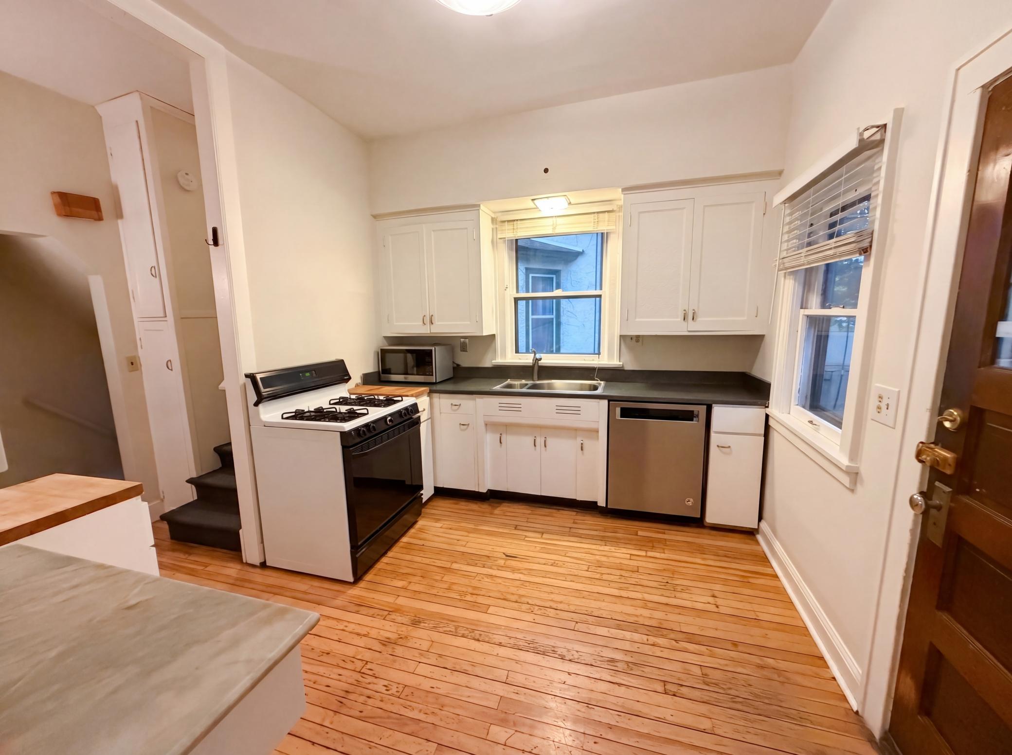 Homes for sale in Minneapolis, MN | 515 W 22nd St, Minneapolis, MN 55405 | MLS# 7080485