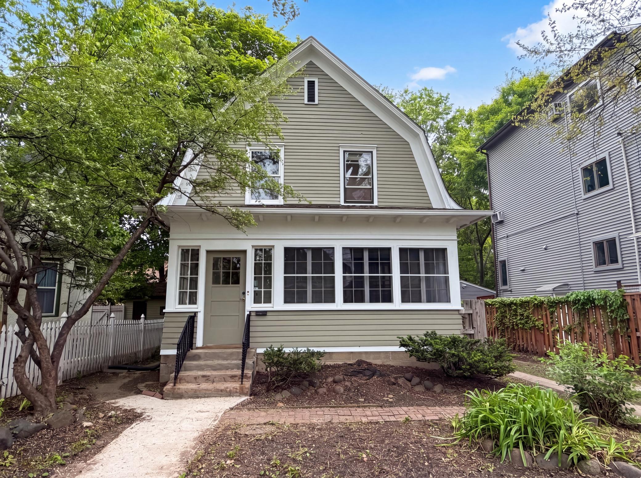 Homes for sale in Minneapolis, MN | 515 W 22nd St, Minneapolis, MN 55405 | MLS# 7080485