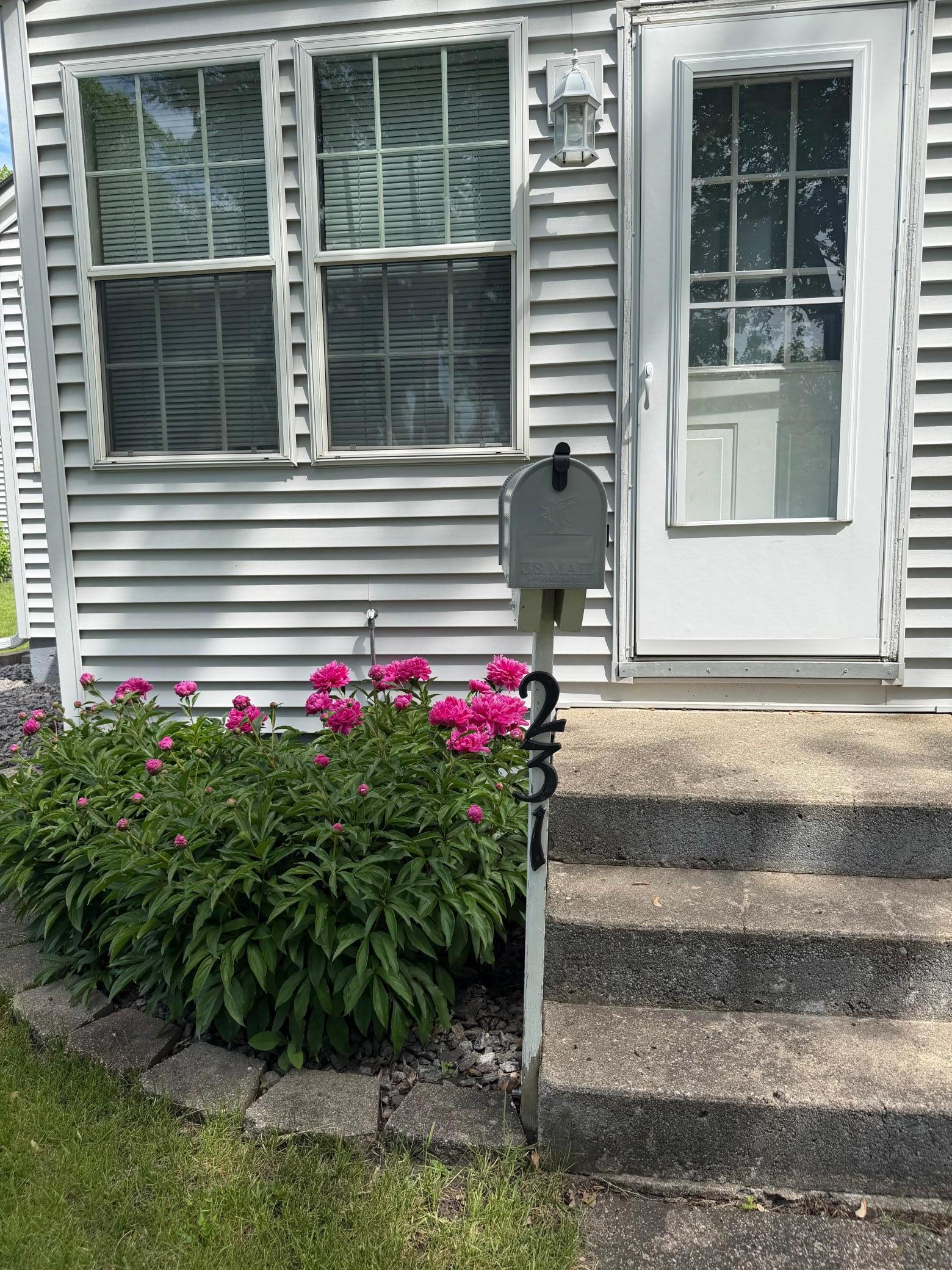 2nd image of 231 10th Ave, Worthington, MN 56187 | MLS# 7080678