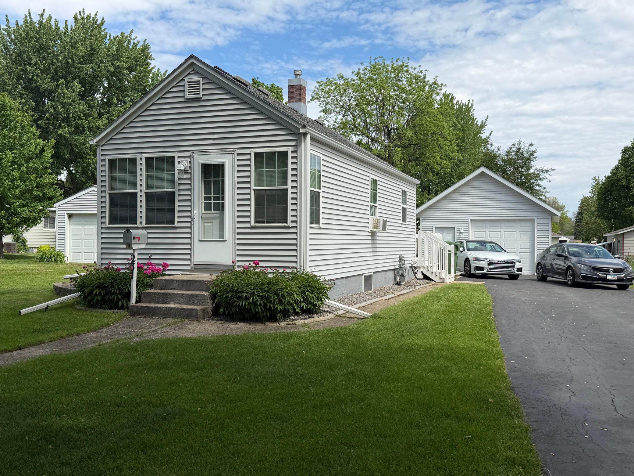 1st image of 231 10th Ave, Worthington, MN 56187 | MLS# 7080678