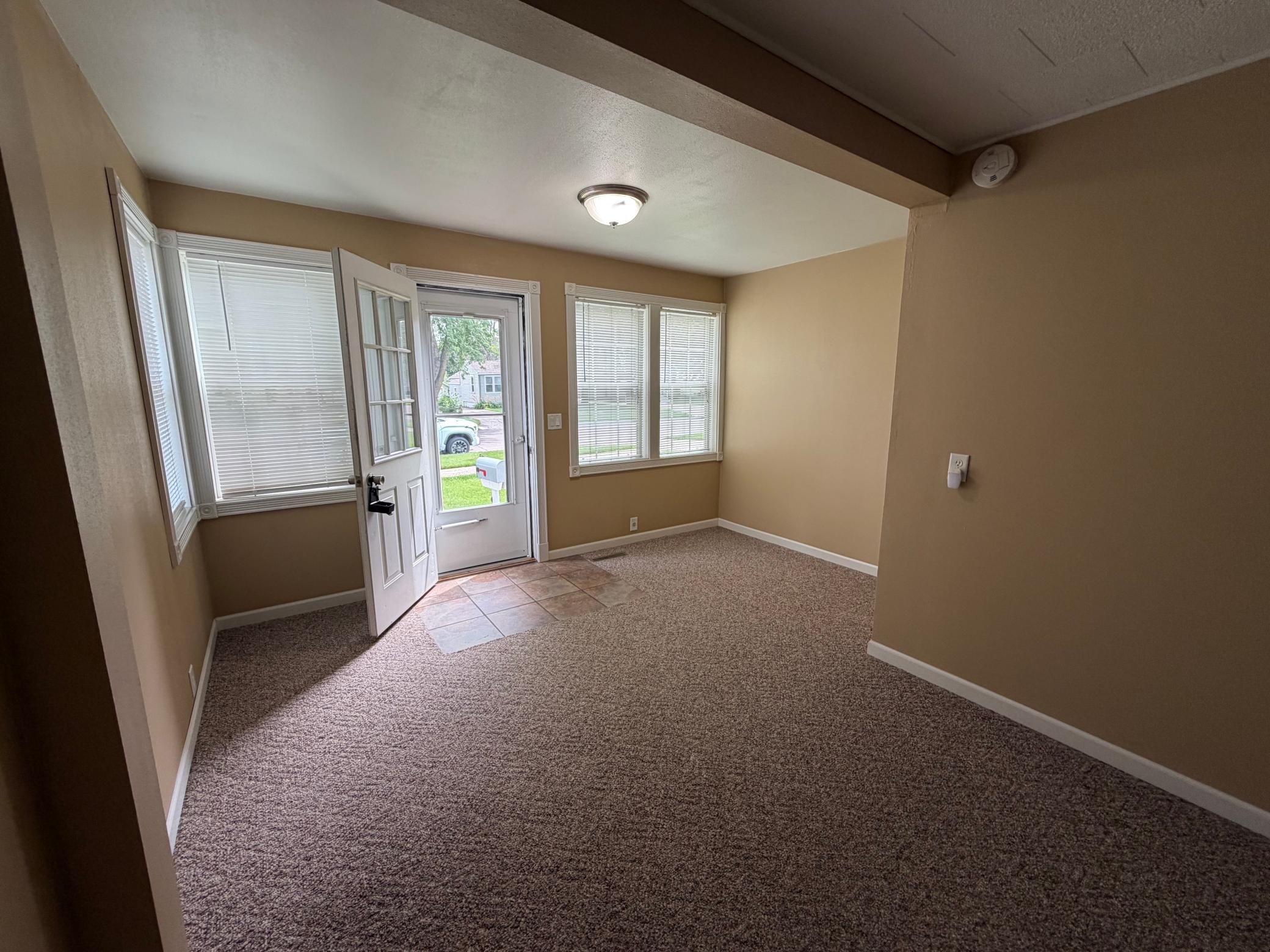 4th image of 231 10Th Ave, Worthington, MN 56187 | MLS# 7080678