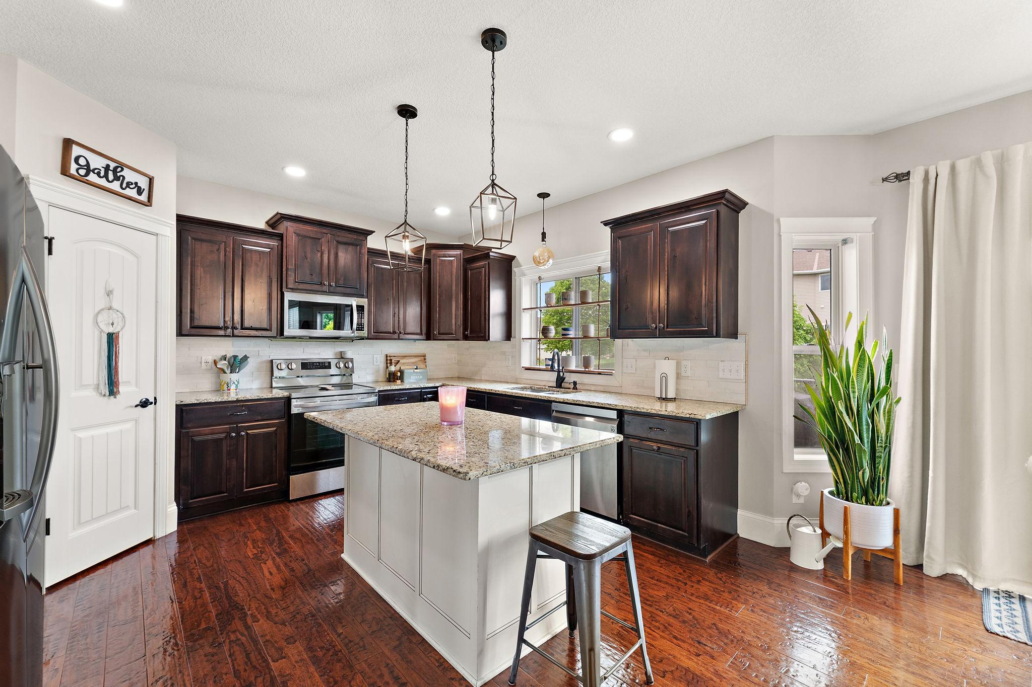 4th image of 20693 Frost Ct, Lakeville, MN 55044 | MLS# 7080723