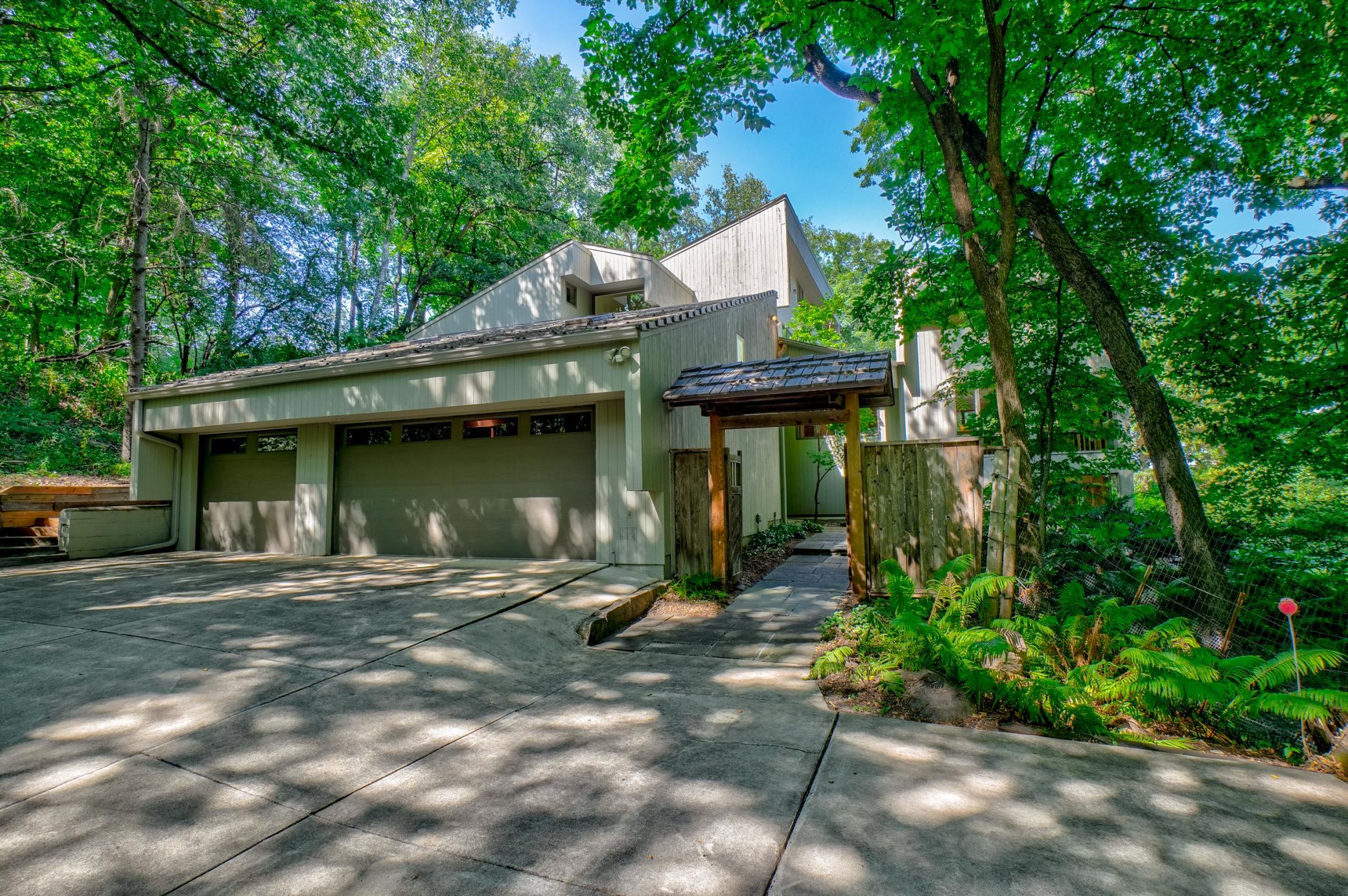 2nd image of 5 Crocus Ln, North Oaks, MN 55127 | MLS# 7080739