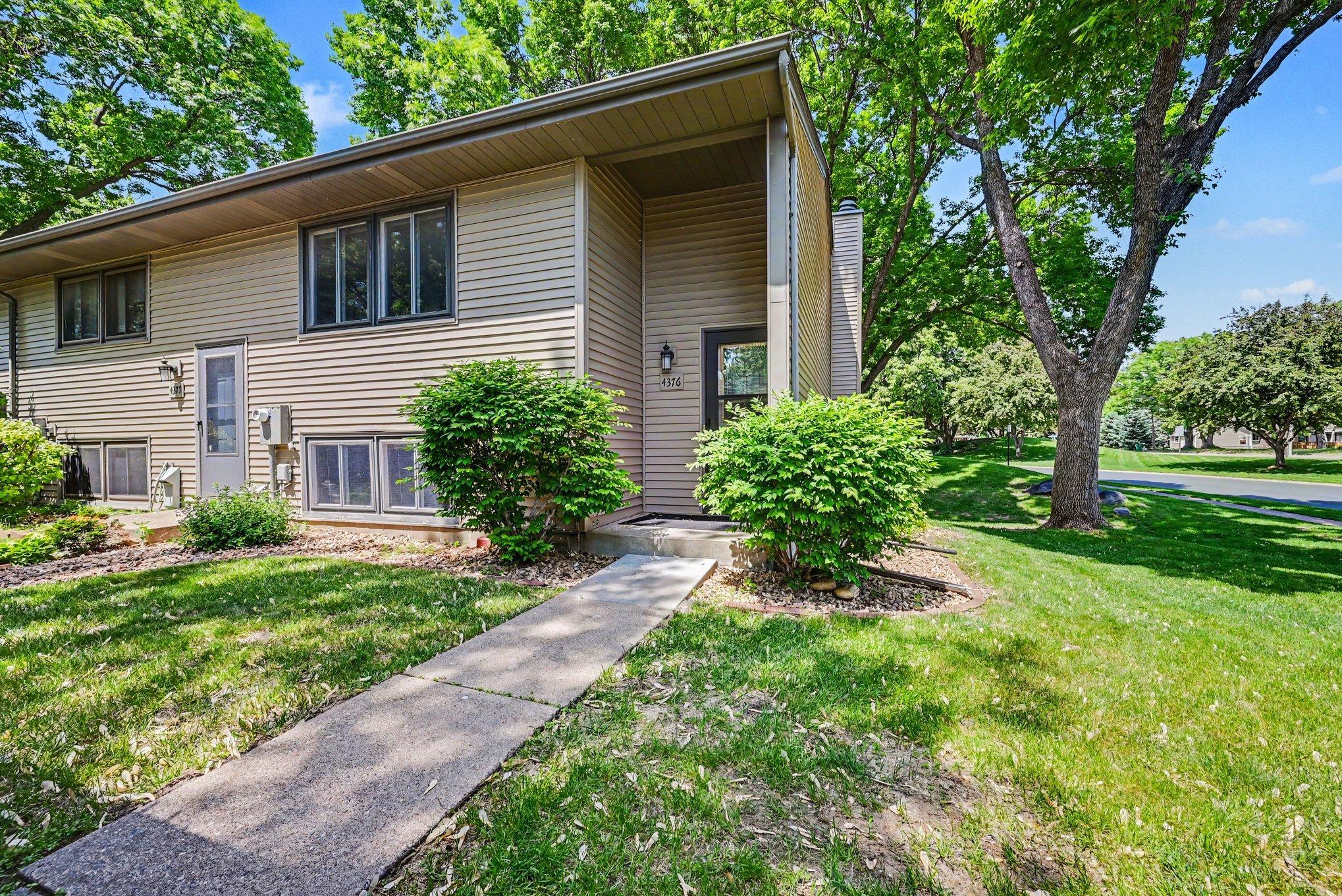 Homes for sale in Arden Hills, MN | 4376 Arden View Ct, Arden Hills, MN 55112 | MLS# 7081001
