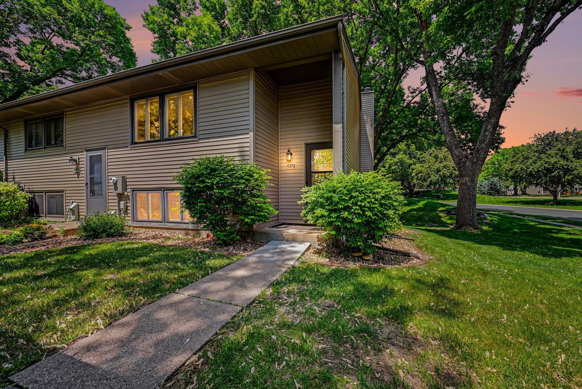 Homes for sale in Arden Hills, MN | 4376 Arden View Ct, Arden Hills, MN 55112 | MLS# 7081001