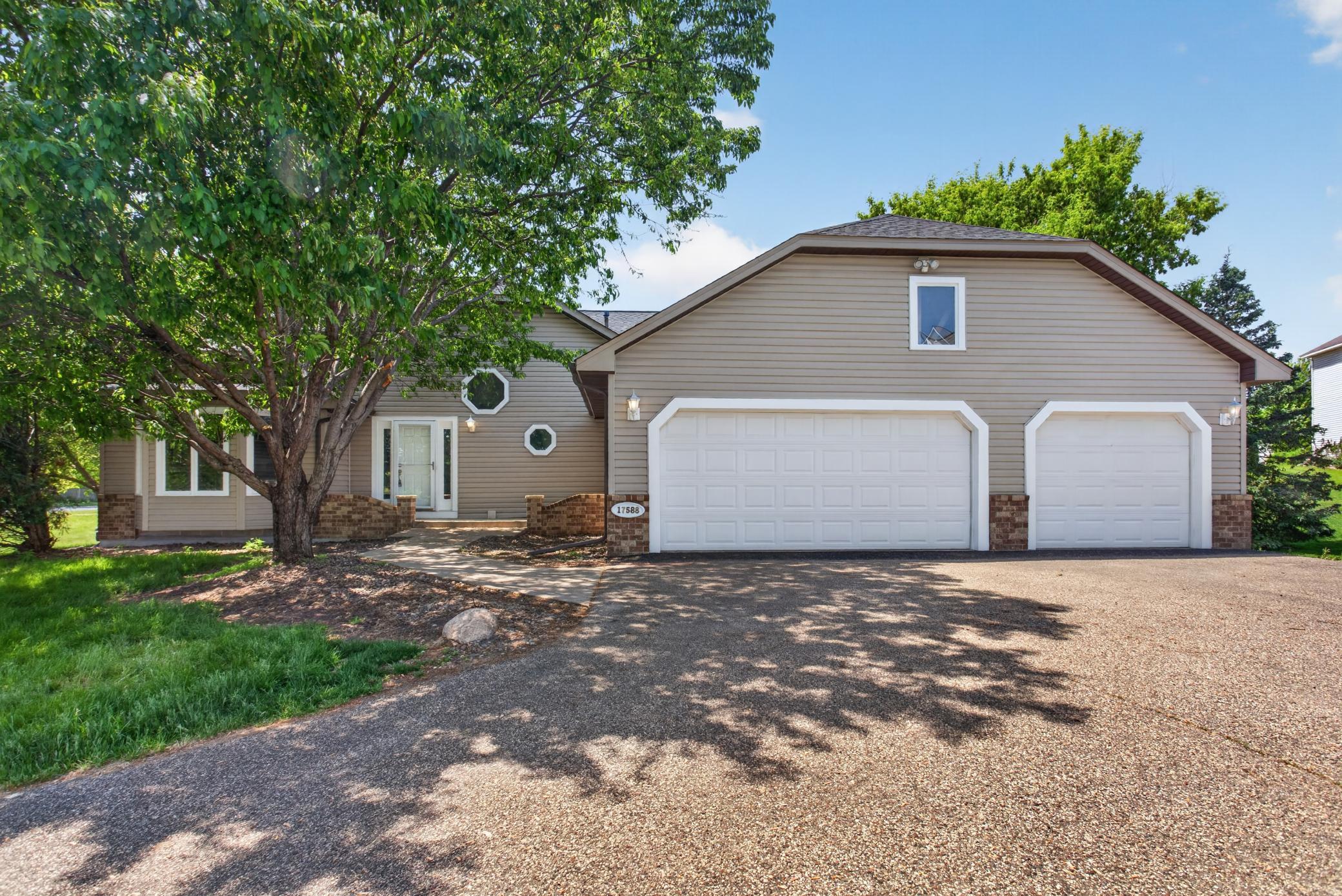 2nd image of 17588 66th Ave N, Maple Grove, MN 55311 | MLS# 7081217