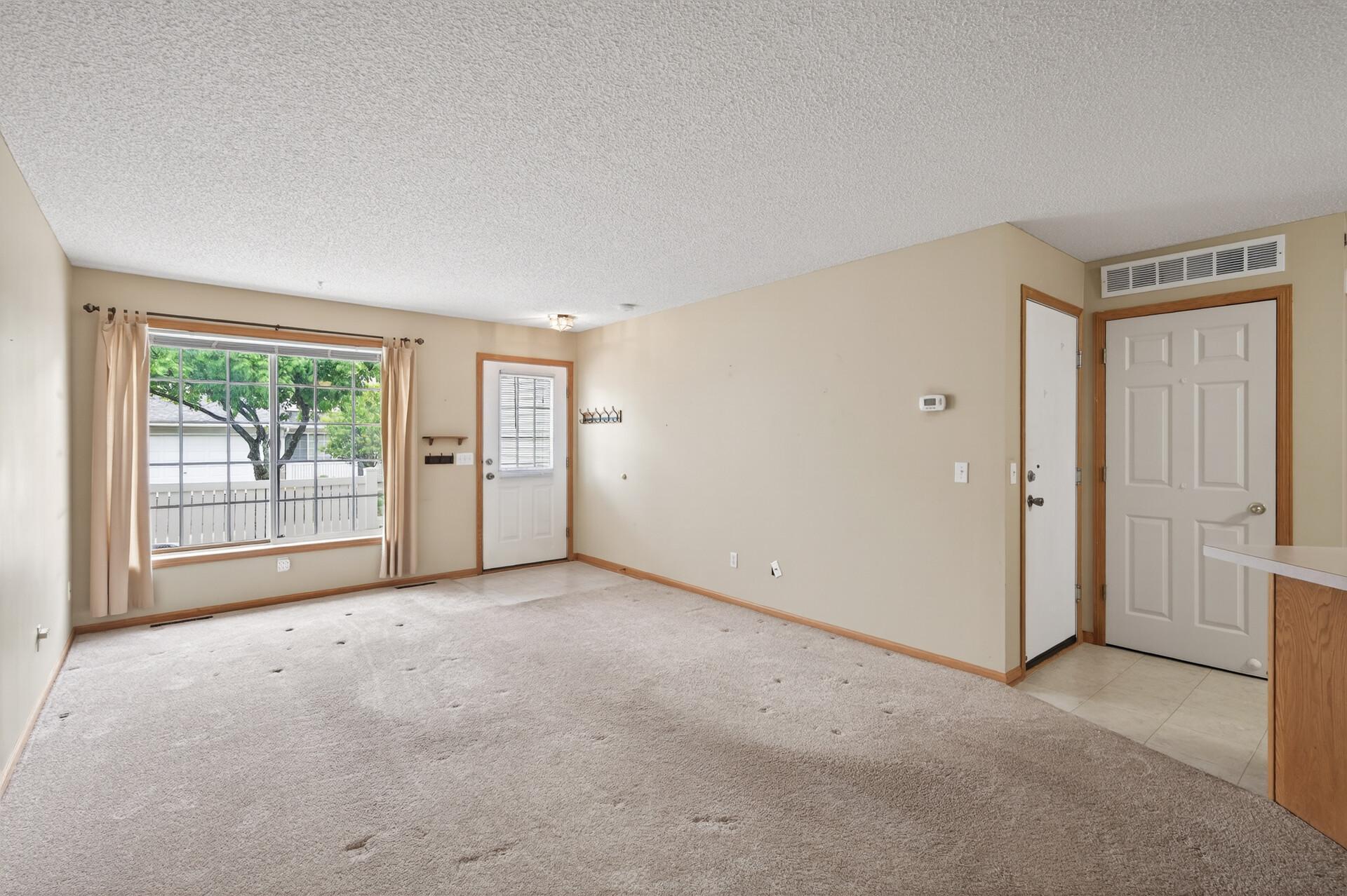 4th image of 8639 Quarry Ridge Ln #I, Saint Paul, MN 55125 | MLS# 7081690