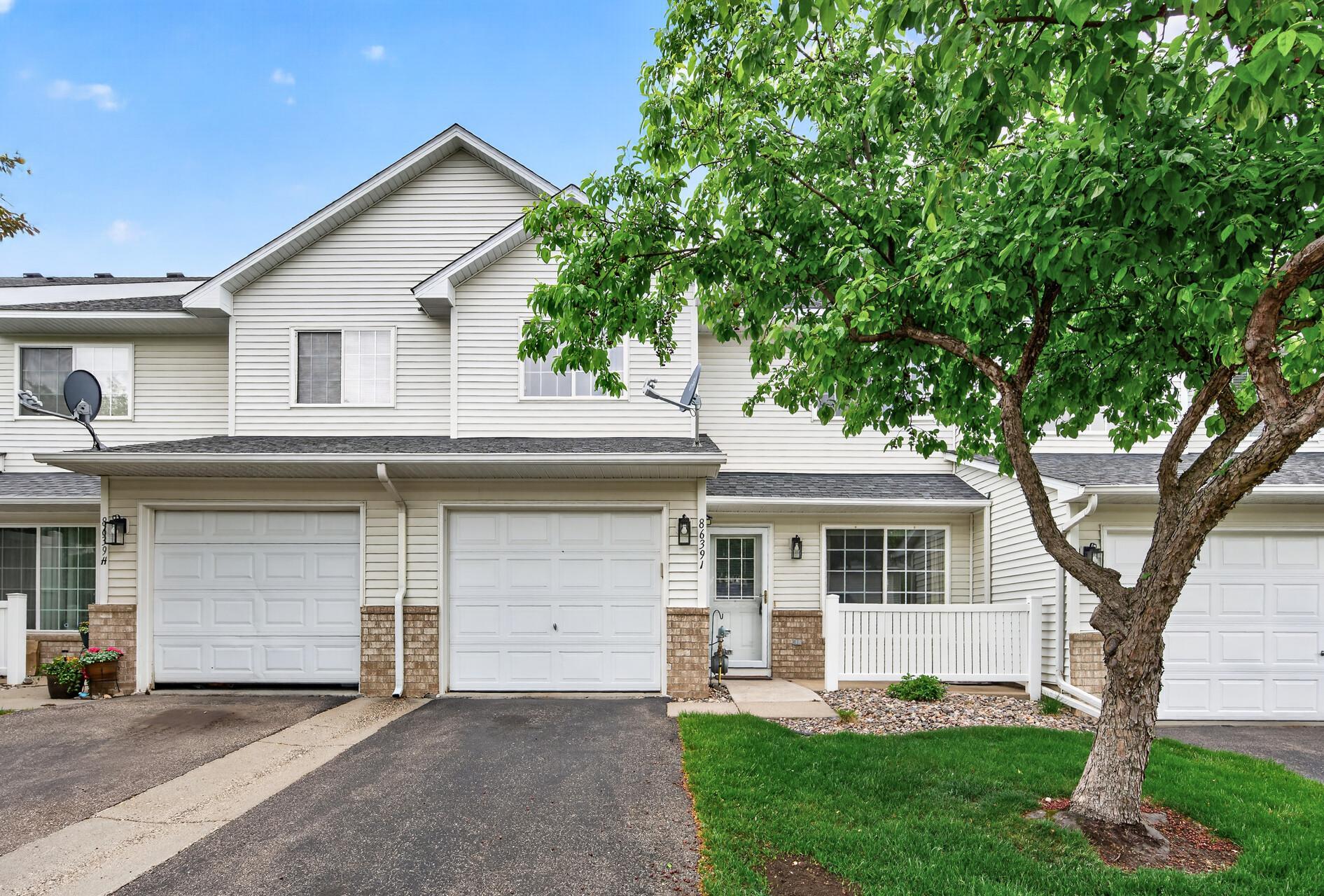 1st image of 8639 Quarry Ridge Ln #I, Saint Paul, MN 55125 | MLS# 7081690