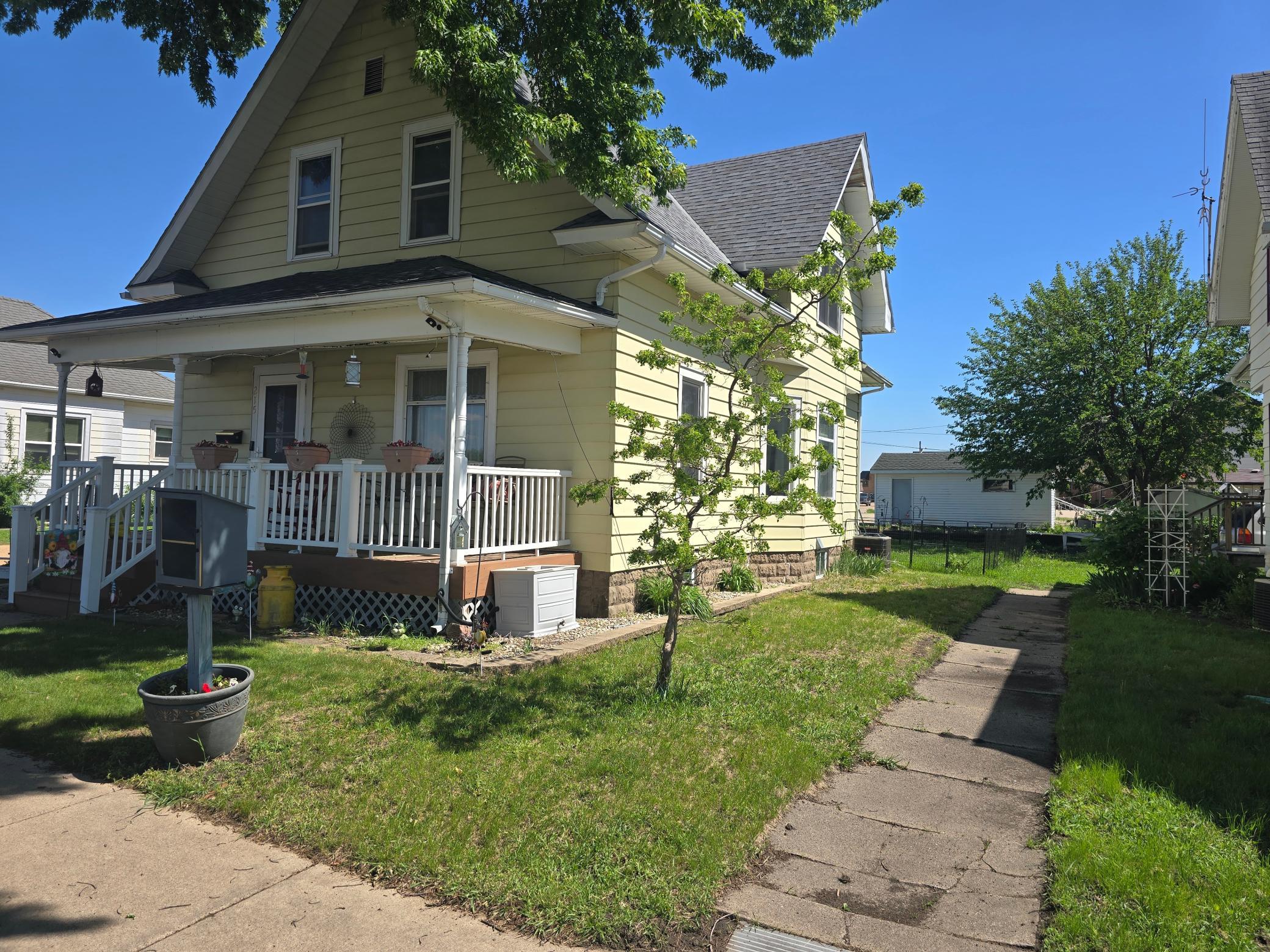 34th image of 215 W 4th St, Fairmont, MN 56031 | MLS# 7081756