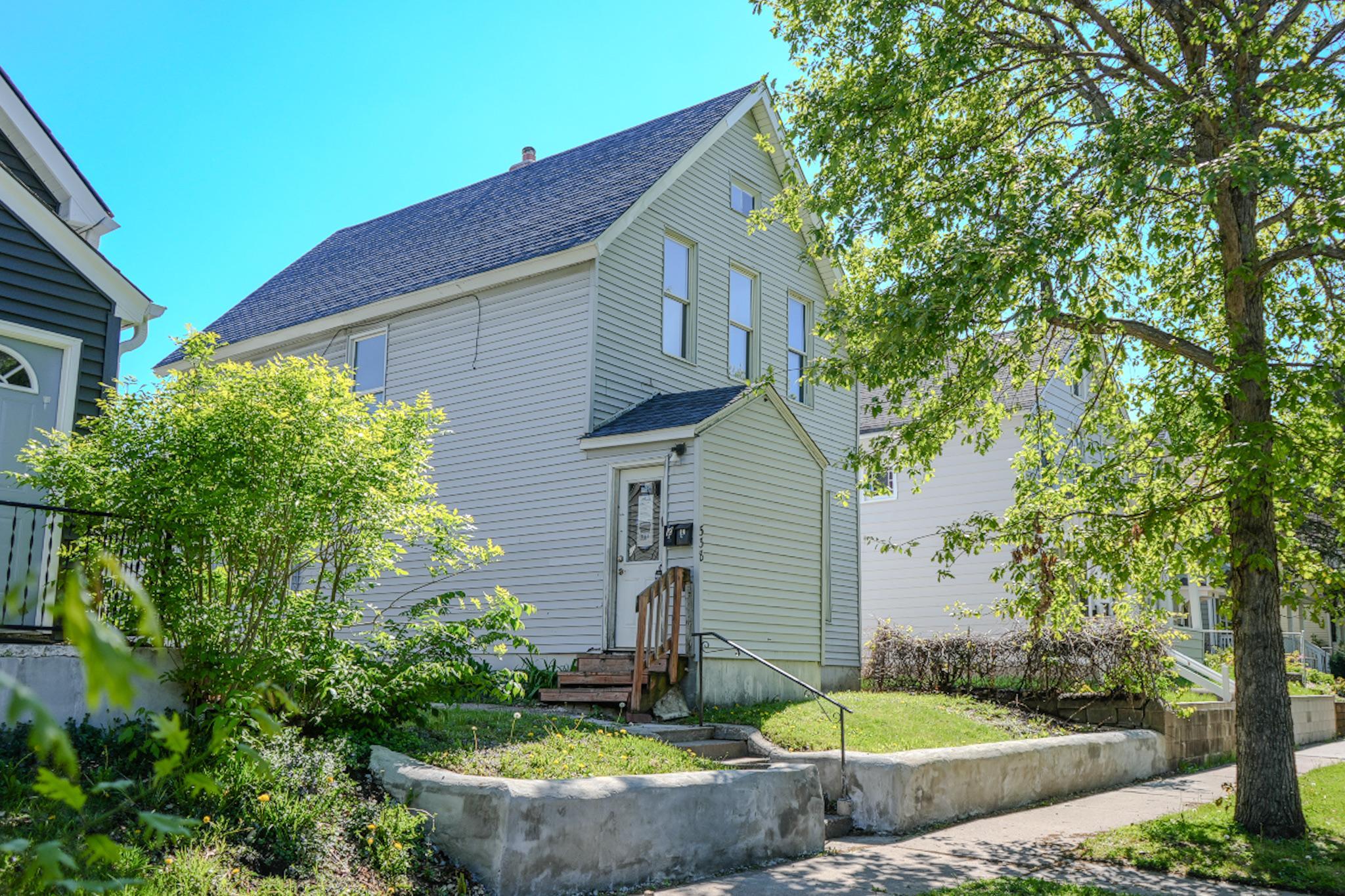 2nd image of 538 Charles Ave, Saint Paul, MN 55103 | MLS# 7082191