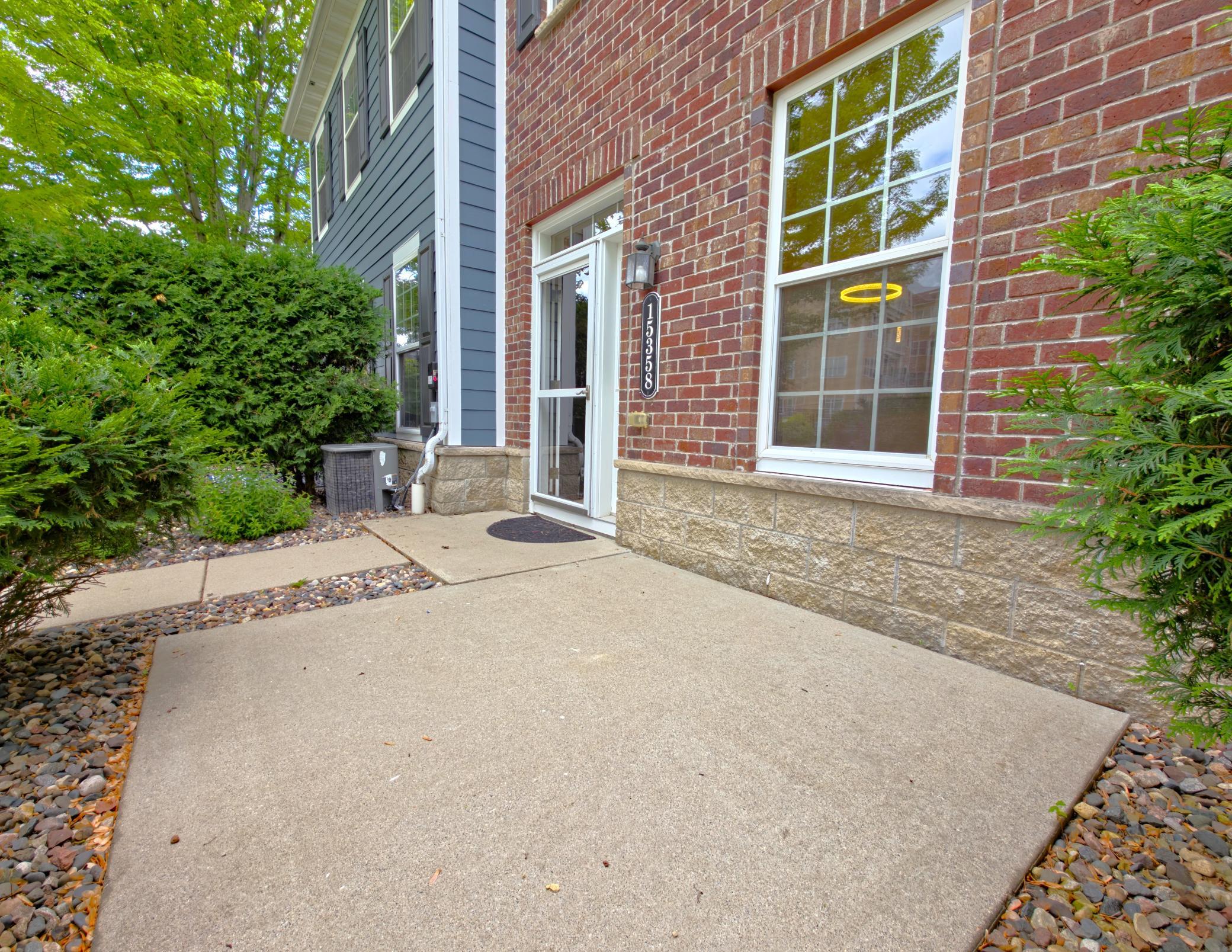 3rd image of 15358 Founders Ln #102, Saint Paul, MN 55124 | MLS# 7082562