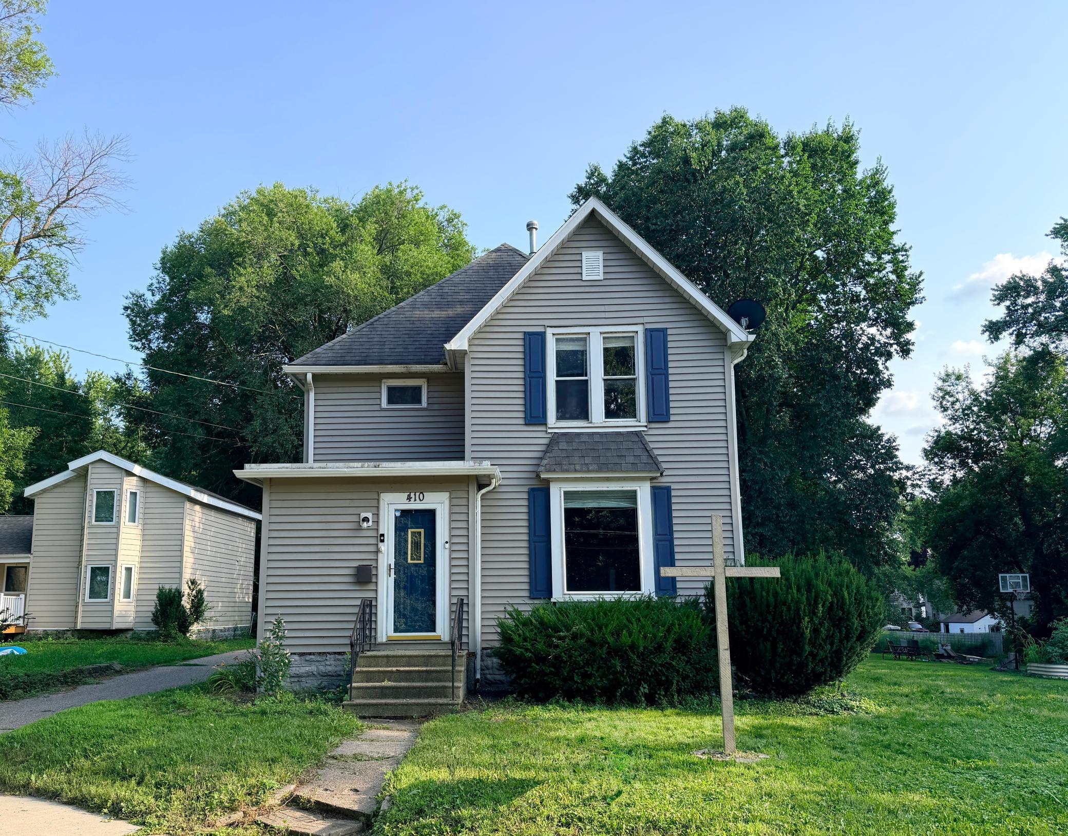 2nd image of 410 Frank Hall Dr, Albert Lea, MN 56007 | MLS# 7082734