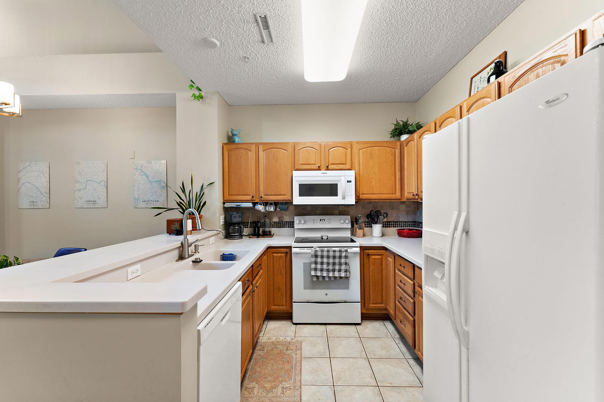 Homes for sale in Maplewood, MN | 1610 Woodlynn Ave #3, Maplewood, MN 55109 | MLS# 7082963
