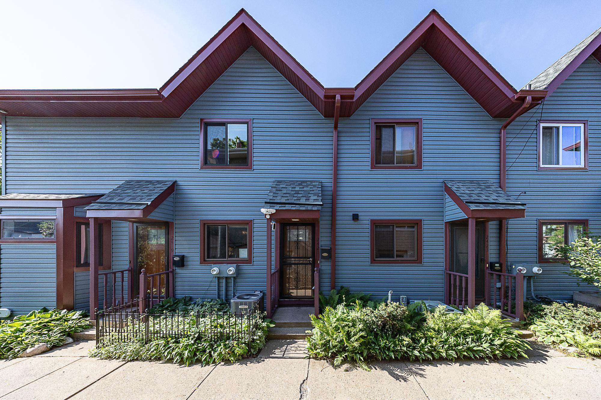 2nd image of 2421 Elliot Ave, Minneapolis, MN 55404 | MLS# 7083161